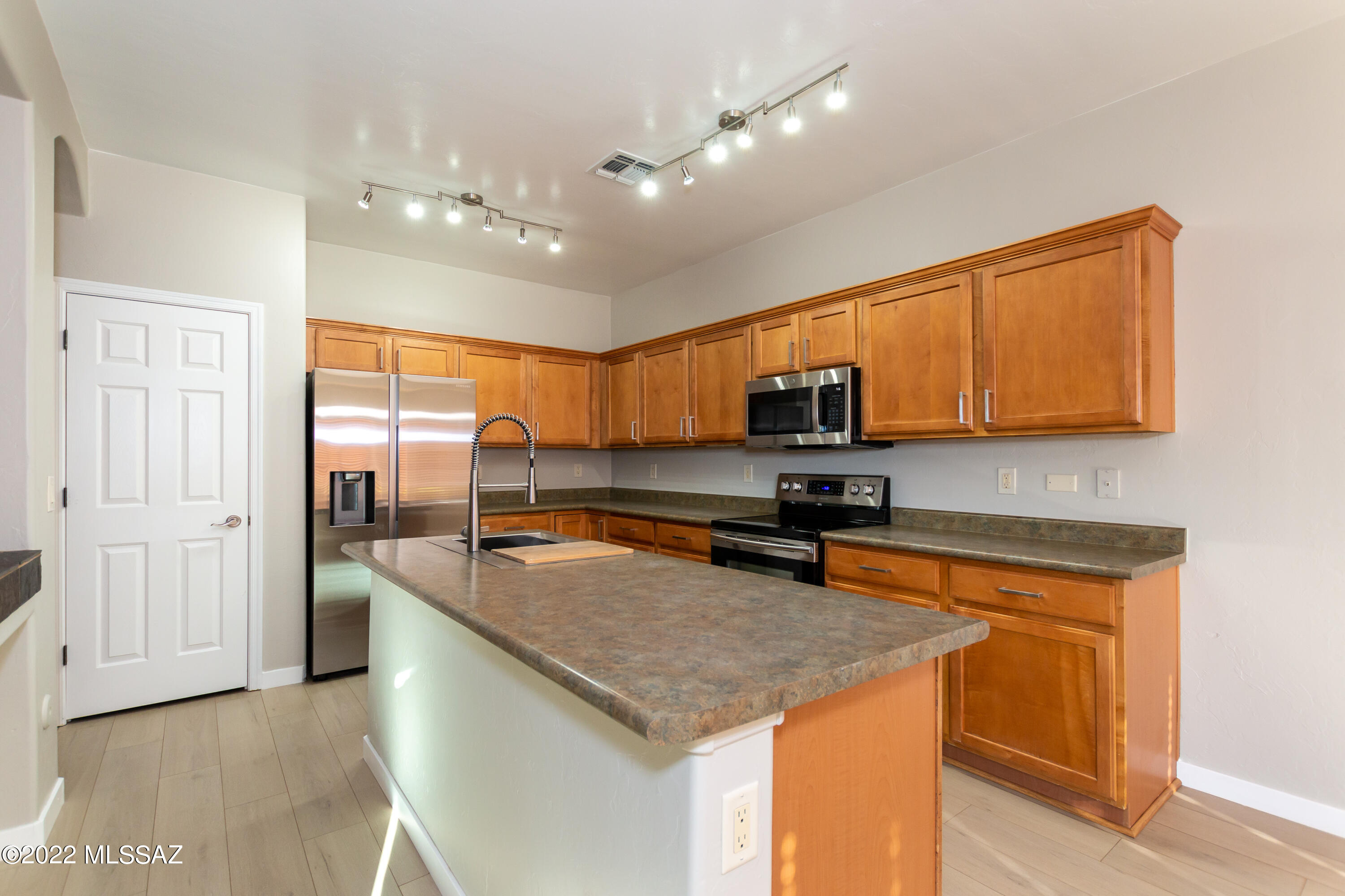 Continental Reserve Block 9 (1-165) - Residential Lease