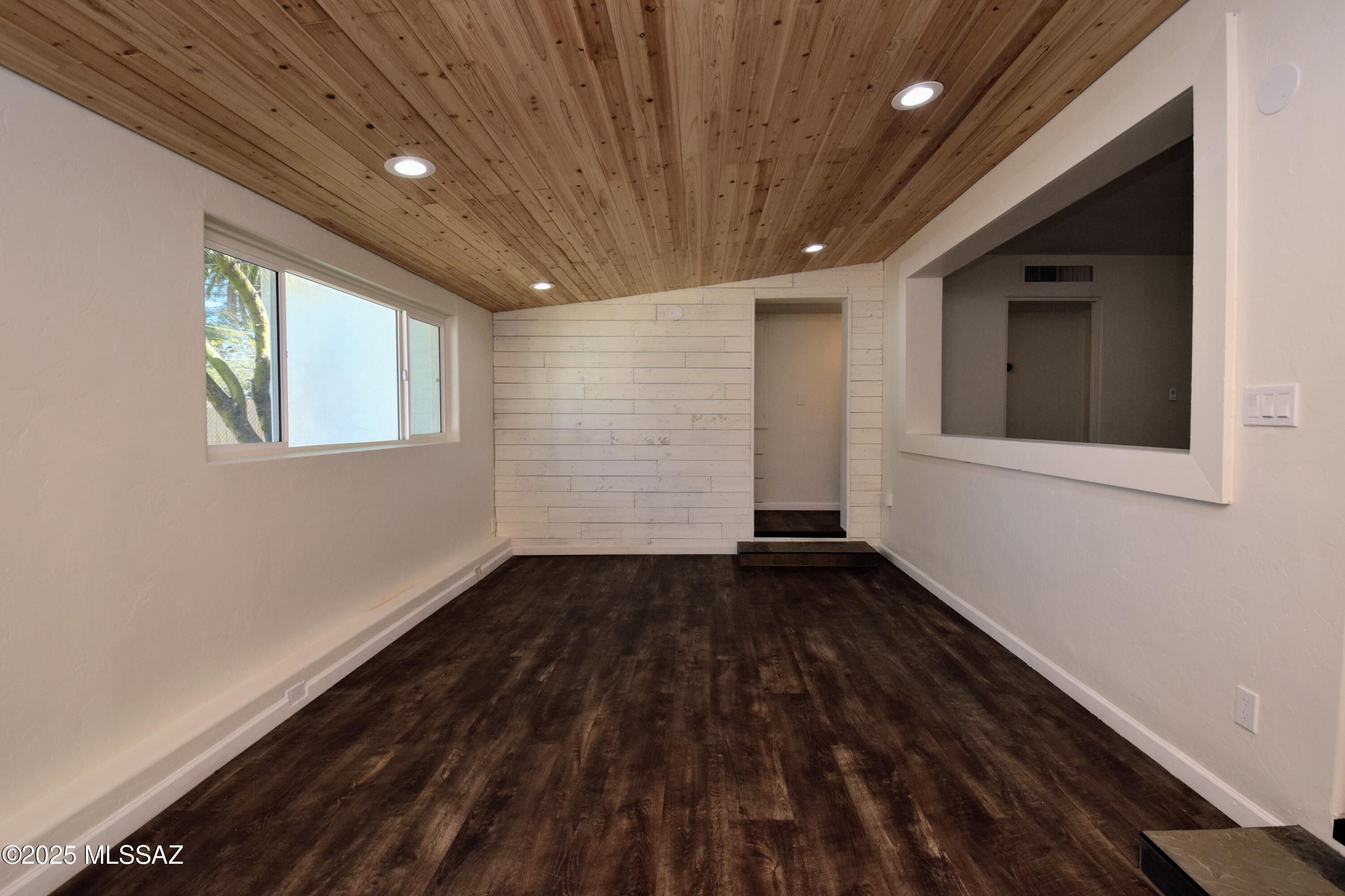 Frontier Village Amended - Residential Lease