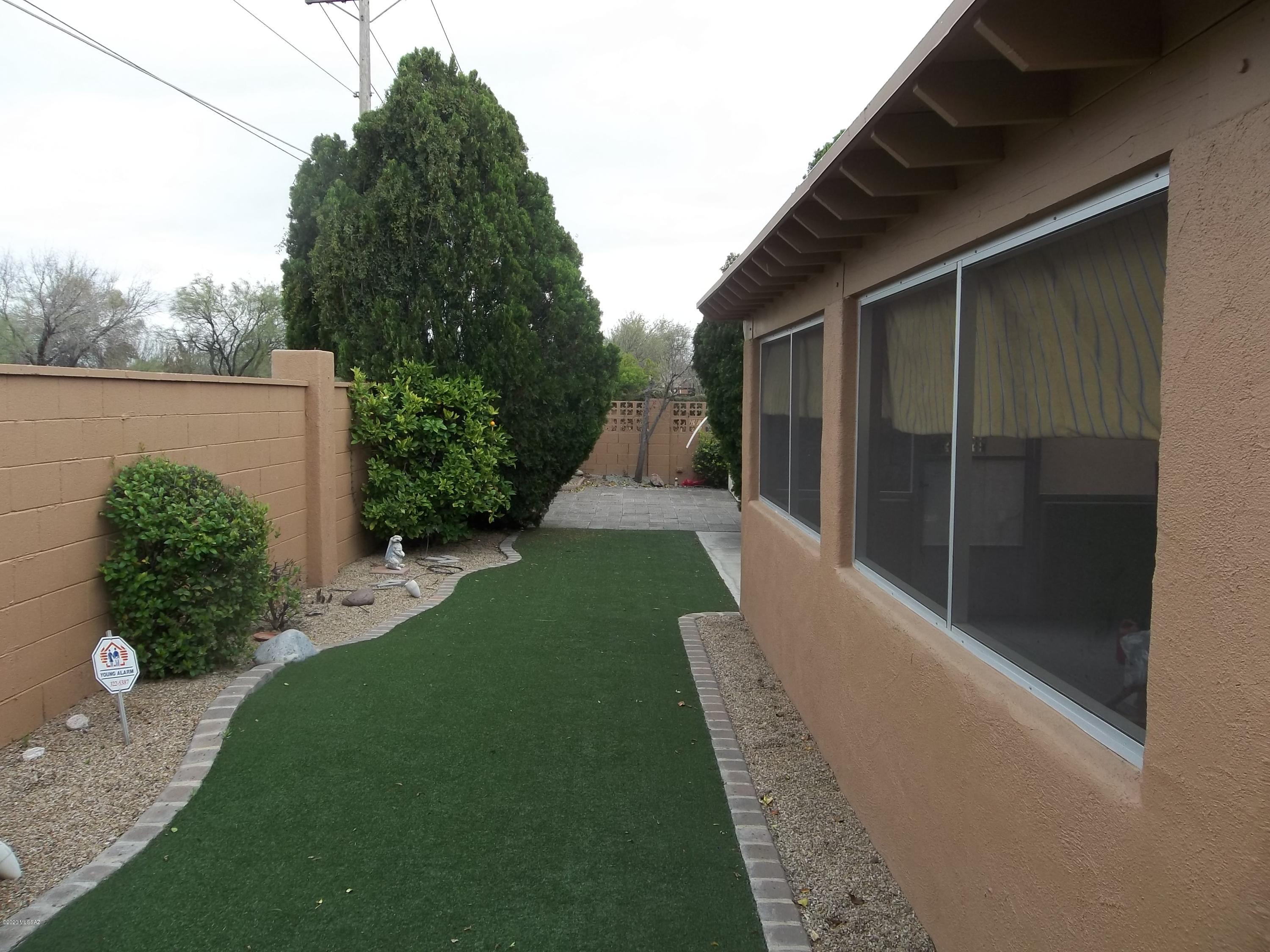 Pueblo De Las Catalinas (1-44) - Residential