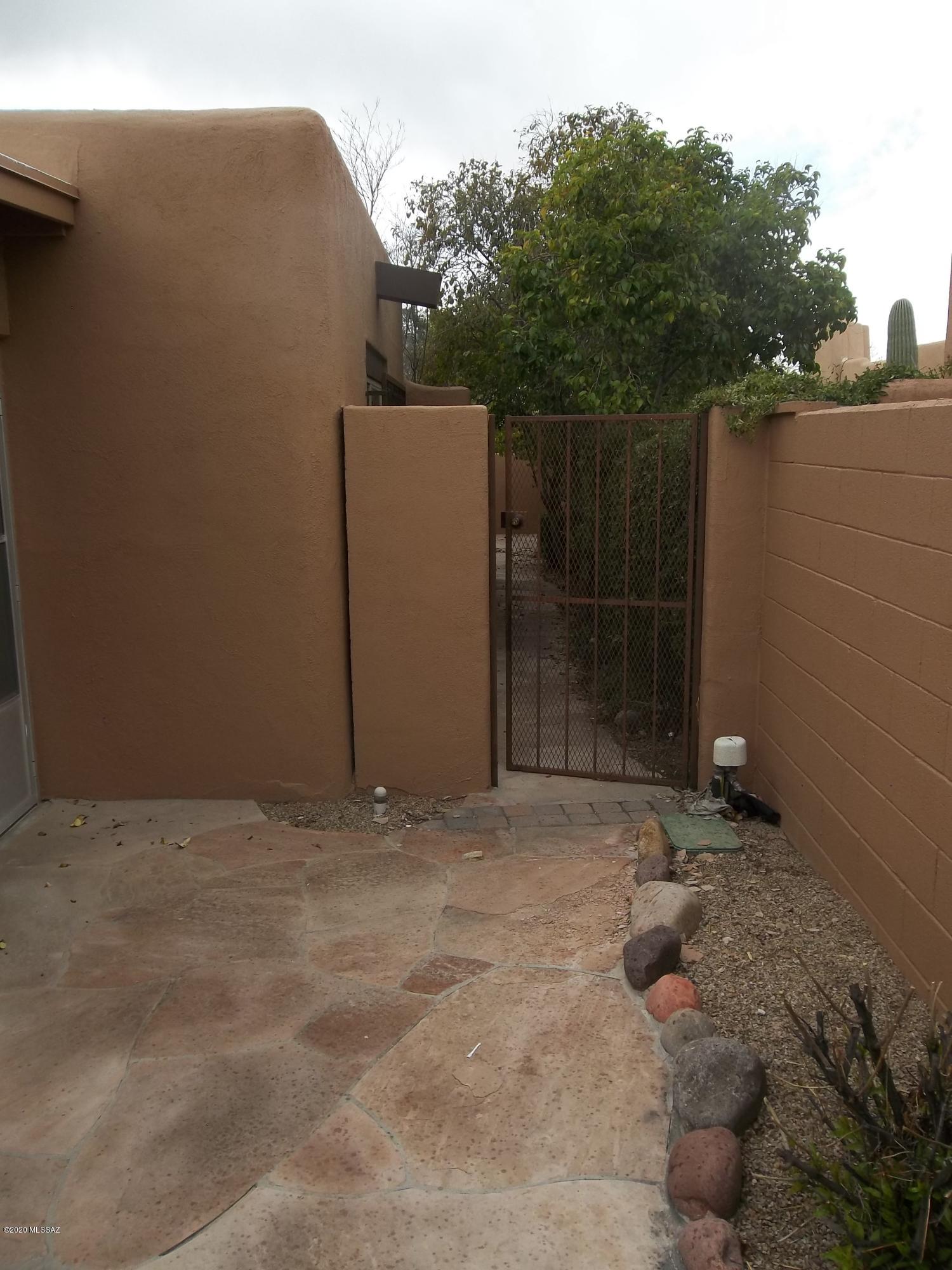 Pueblo De Las Catalinas (1-44) - Residential