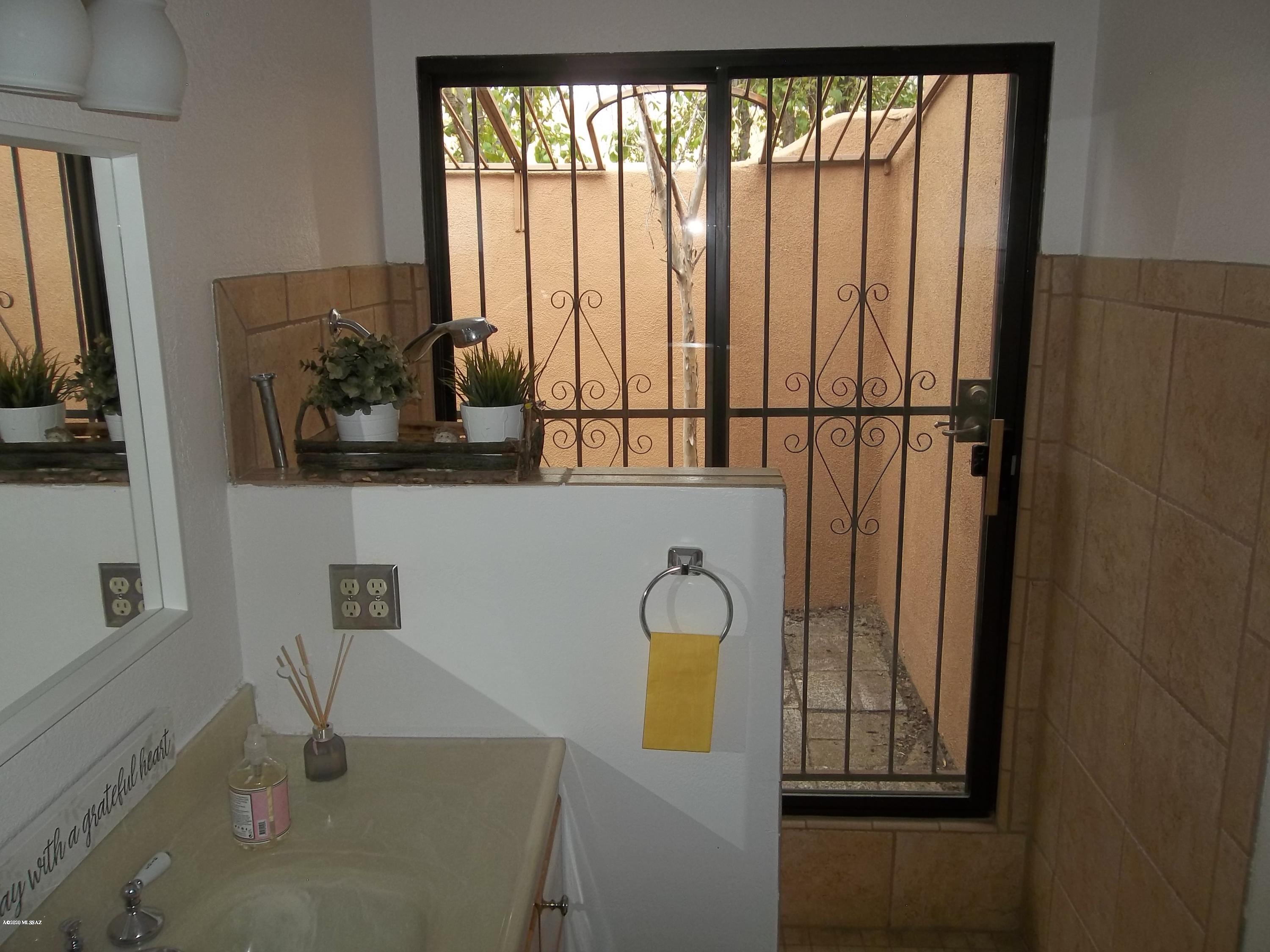Pueblo De Las Catalinas (1-44) - Residential