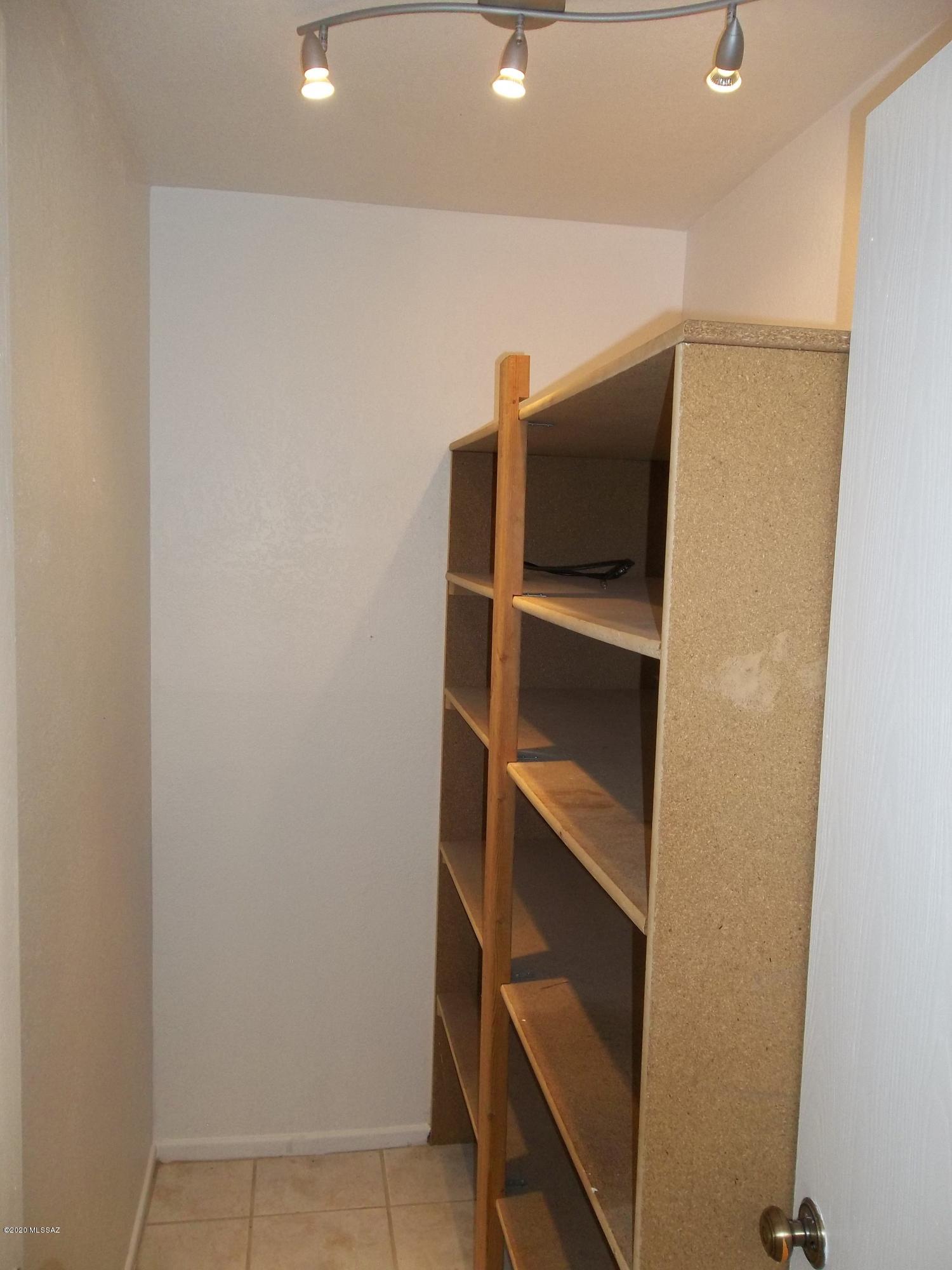 Pueblo De Las Catalinas (1-44) - Residential
