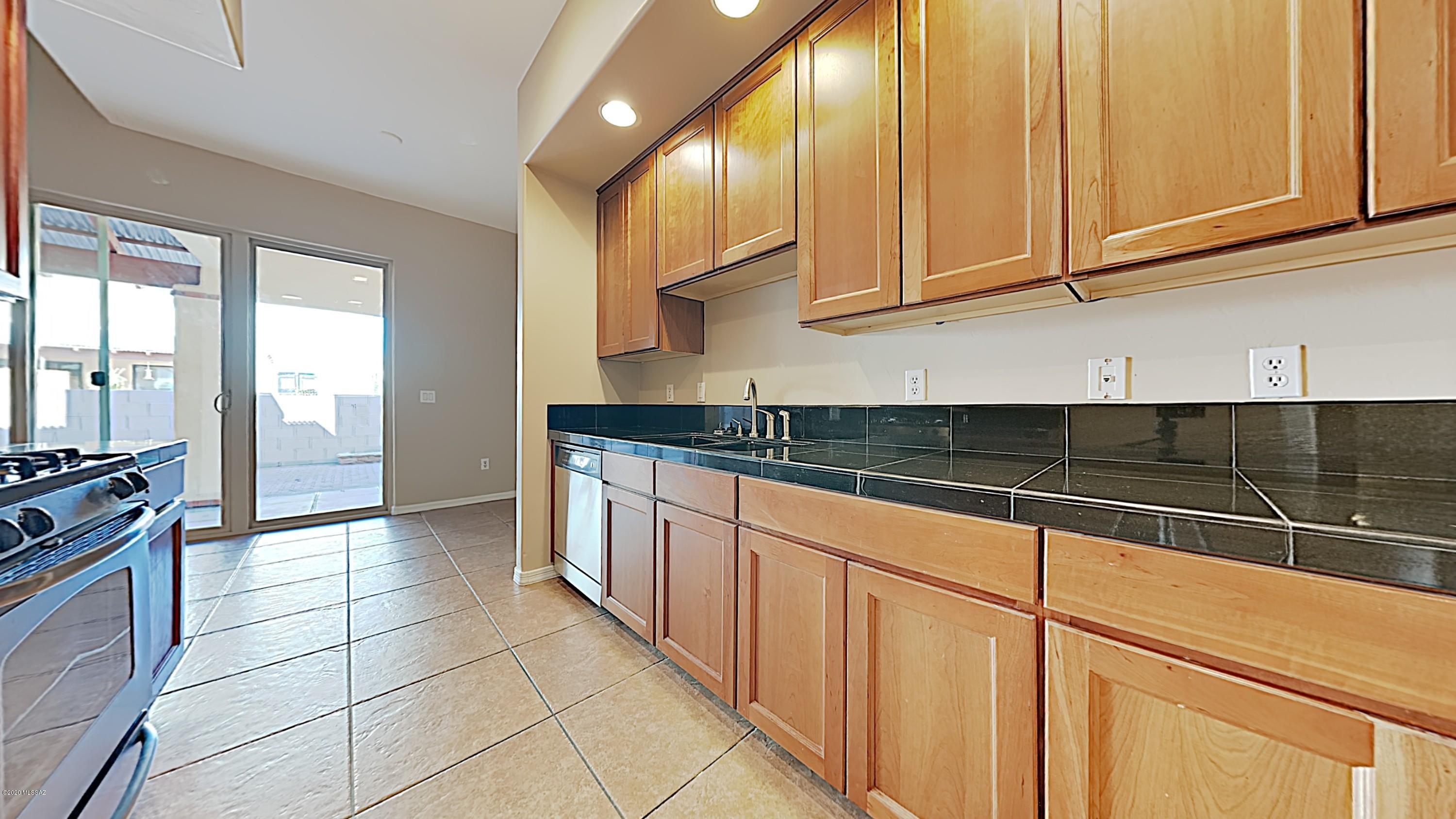 Allen Road Townhomes (1-18) - Residential