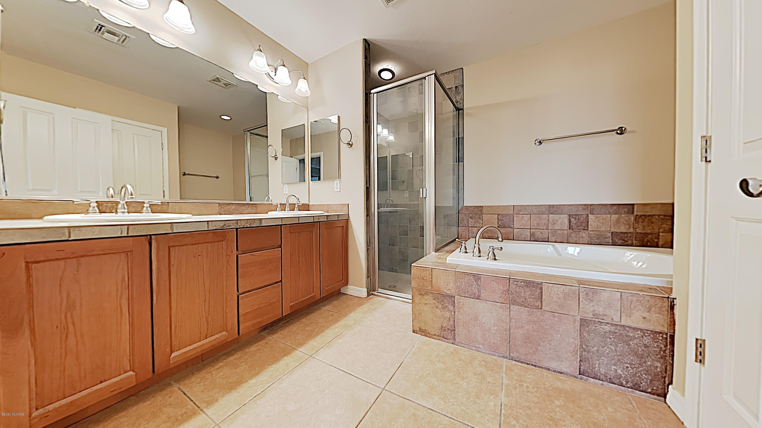 Allen Road Townhomes (1-18) - Residential