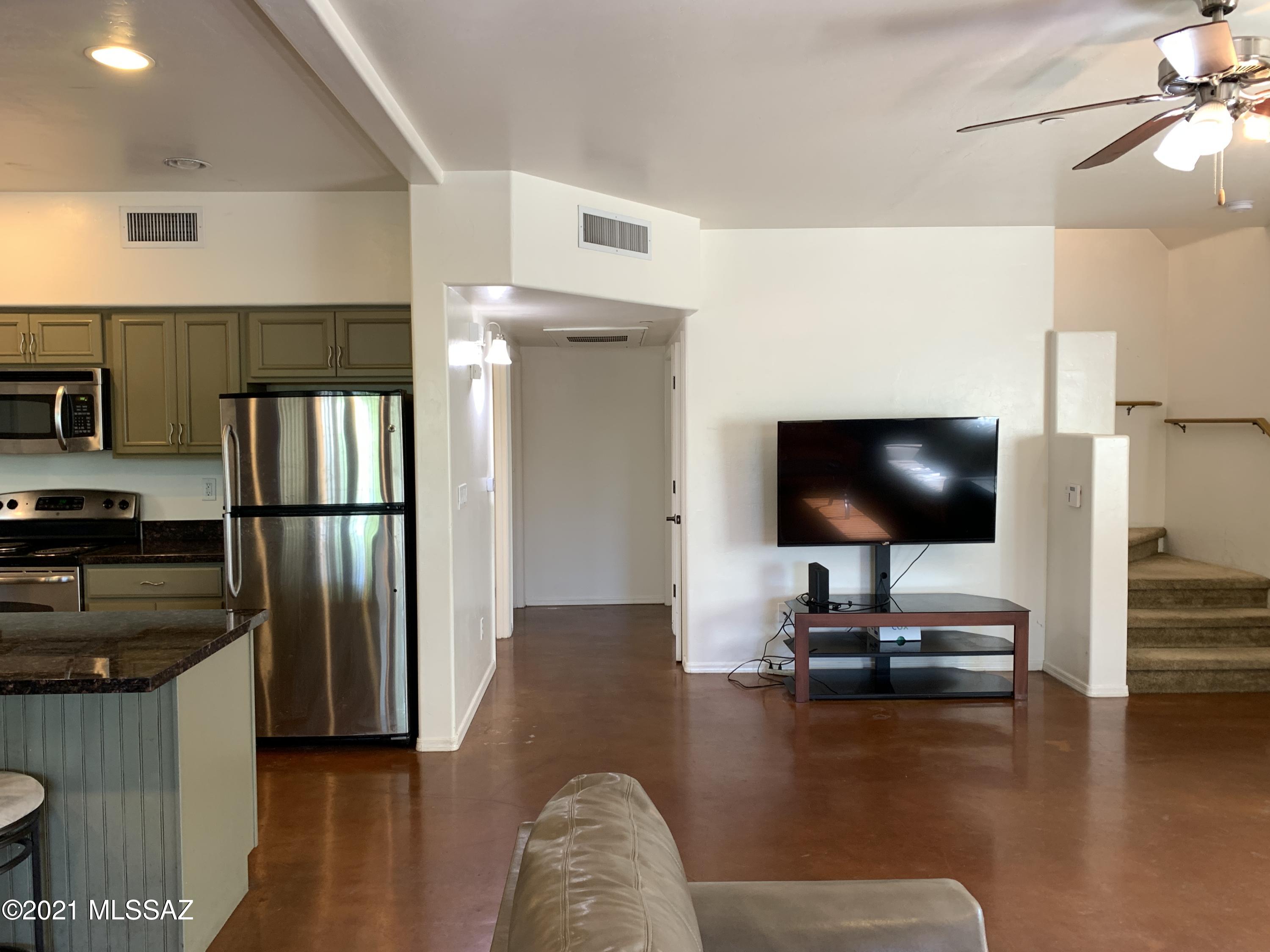 Presidio NO. 2 (1-15) - Residential Lease