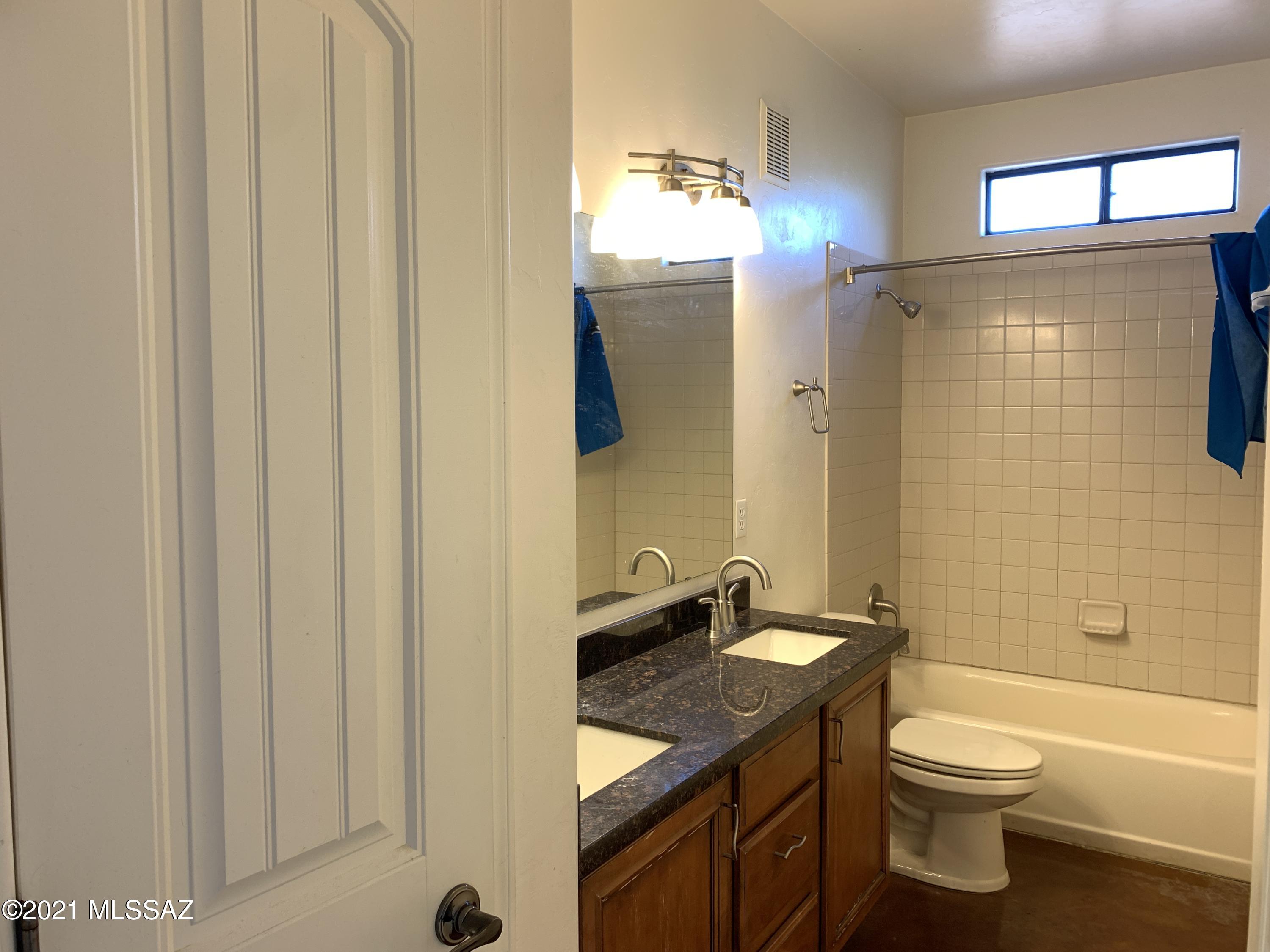 Presidio NO. 2 (1-15) - Residential Lease