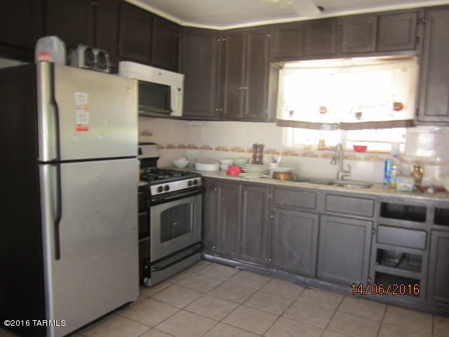 Mission Manor - Residential