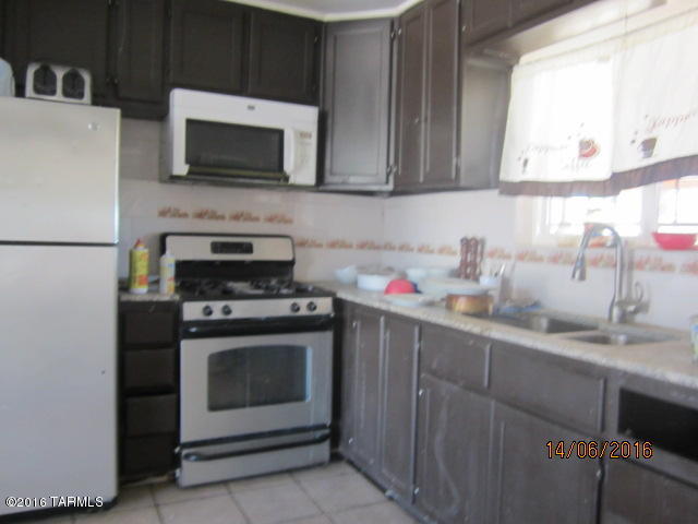 Mission Manor - Residential