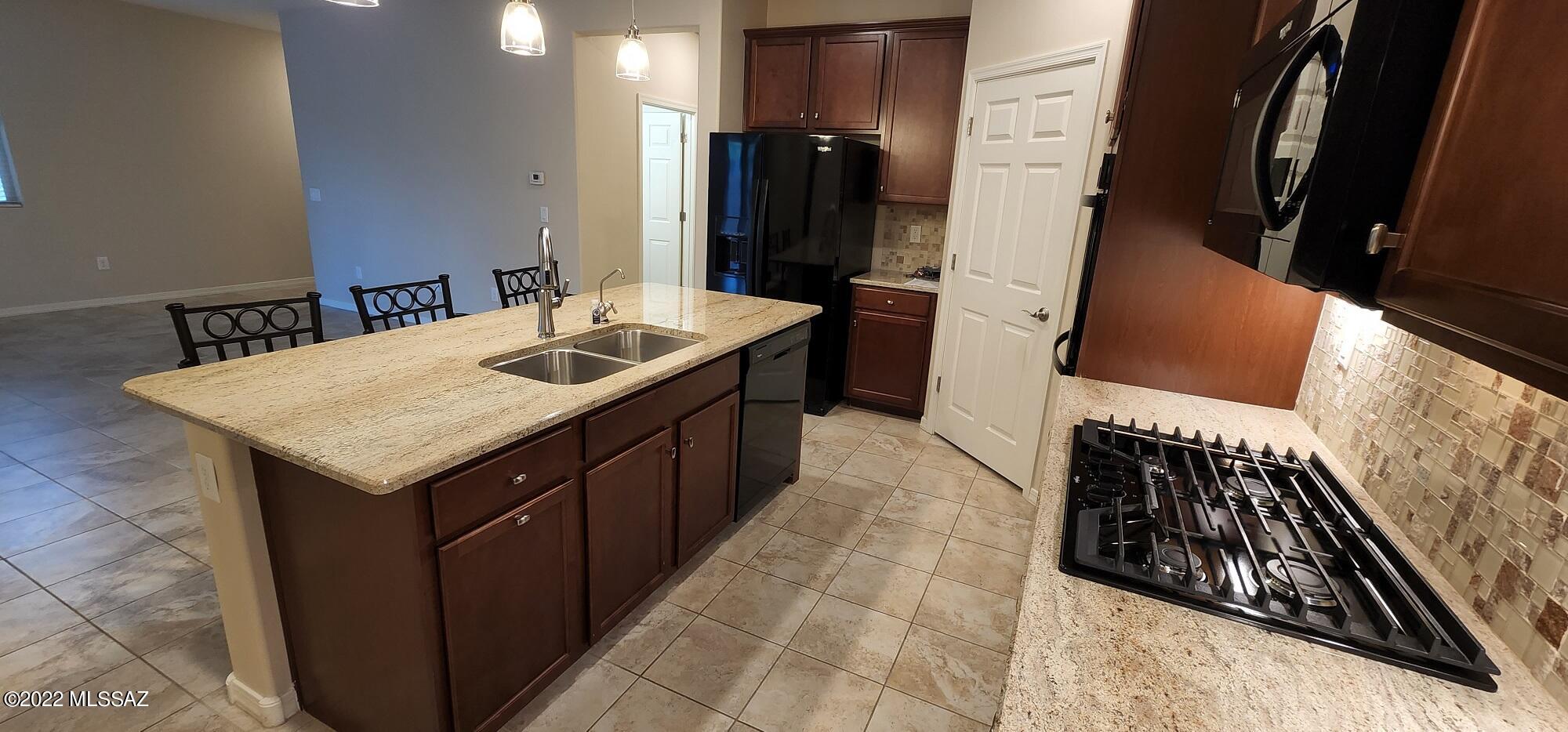 Montaretto Estates - Residential Lease