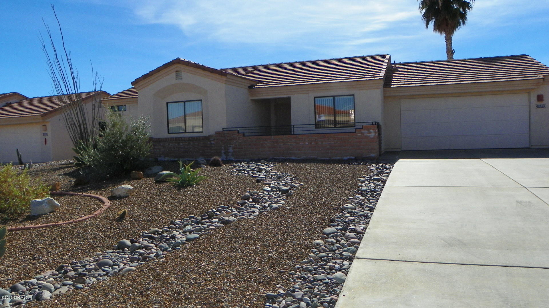 This single story home features a large kitchen with plenty of cabinet space and eating area. Great has area for formal dinning area, nice size bedrooms, walk in master closet. Over size rear patio, views, low care landscaping, fruit trees.
