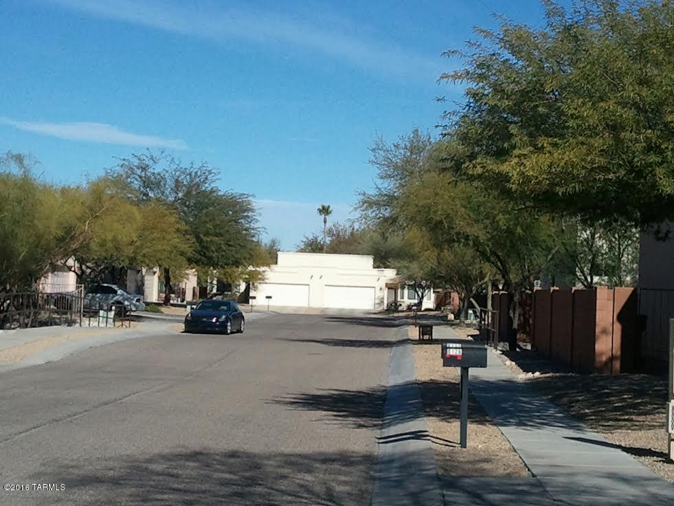 Peppersauce Townhomes(1-21) - Residential Lease