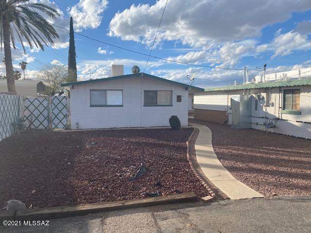 3 Two Bedroom/One Bathroom Units
1 Three Bedroom/One and a half Bathroom Unit
Large parking lot with lots of parking
Nice yards, great courtyard
On site Laundry Room which generates extra income 
Three external sheds for additional storage/rent

1221- new water heater in 2020, kitchen drain line in the wall replaced 2020
1225 new cooler 2020, new fridge ordered 
1227  new stove 2020, the shower tiles & plumbing fixtures were all redone 2020

1221 is 1 year, 1223 expires May 31, 2021, 1225 and 1227 are month to month.  Long term tenants in the triplex. Rental figures are what the property should rent for today. Call for copy of leases for current rental amounts which are $950 and $600 on the rest.