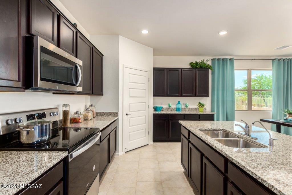 Saguaro Bloom Block 2 - Residential