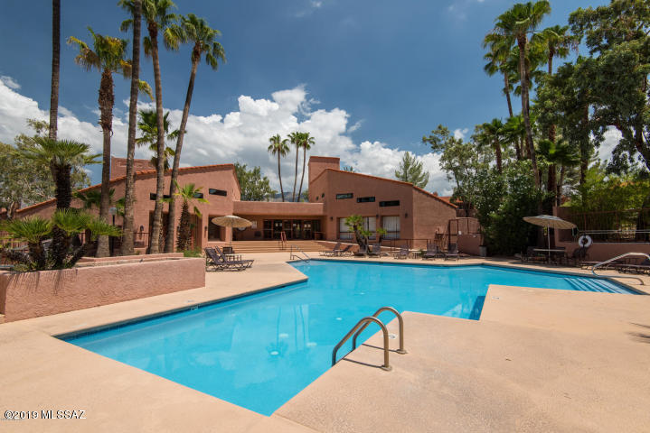 Ventana Vista Condominiums - Residential