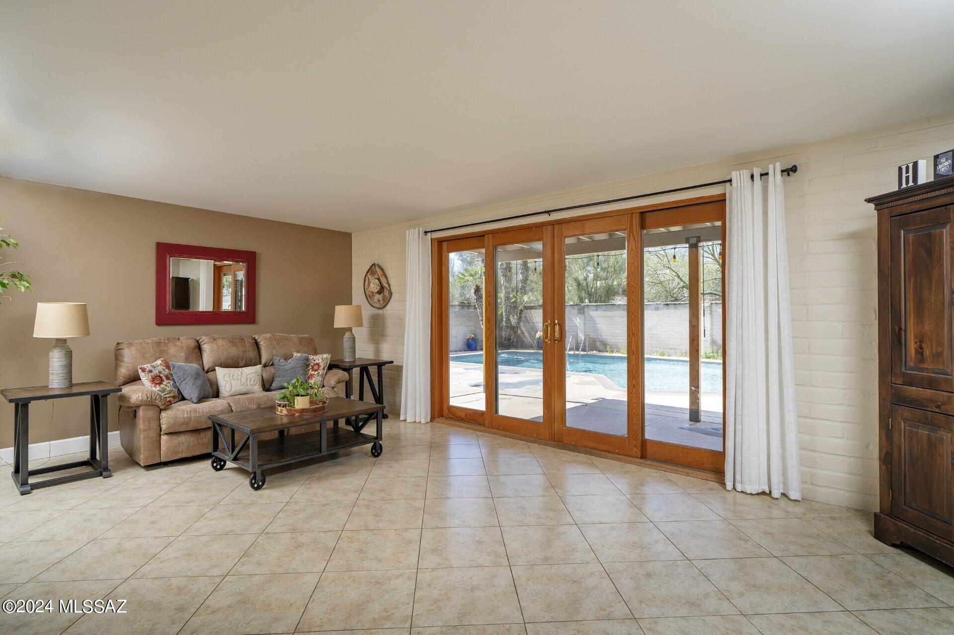 Sabino Vista NO. 4 (1-31) - Residential