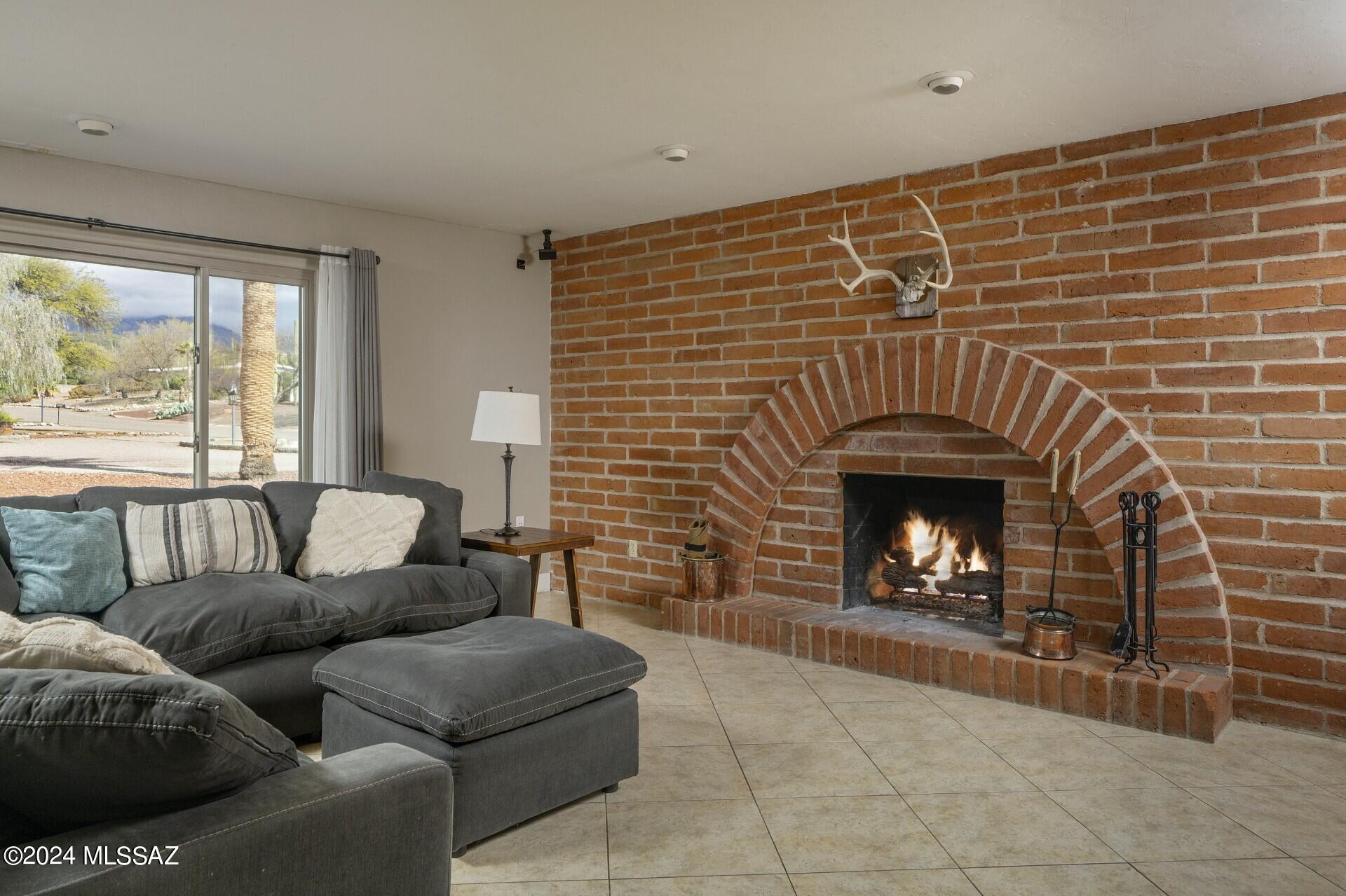 Sabino Vista NO. 4 (1-31) - Residential