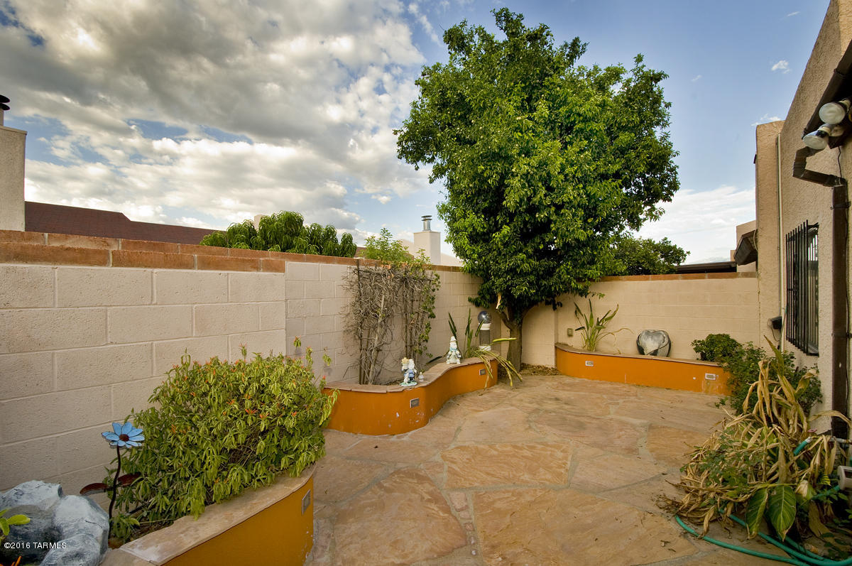 Montego Townhouses (1-12) - Residential