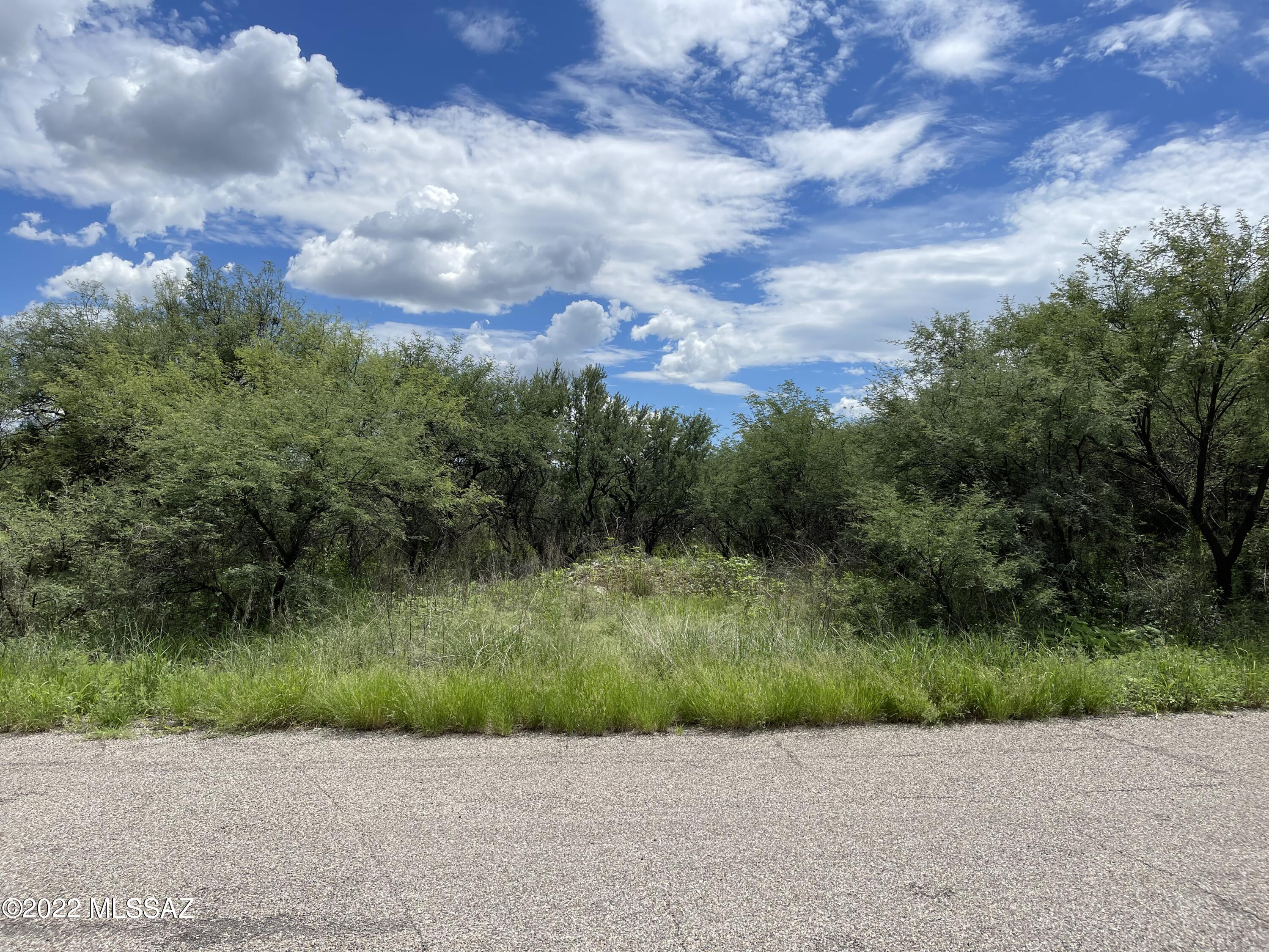 Multi Family Zoned and connected to sewer, near schools & shopping. Great Views