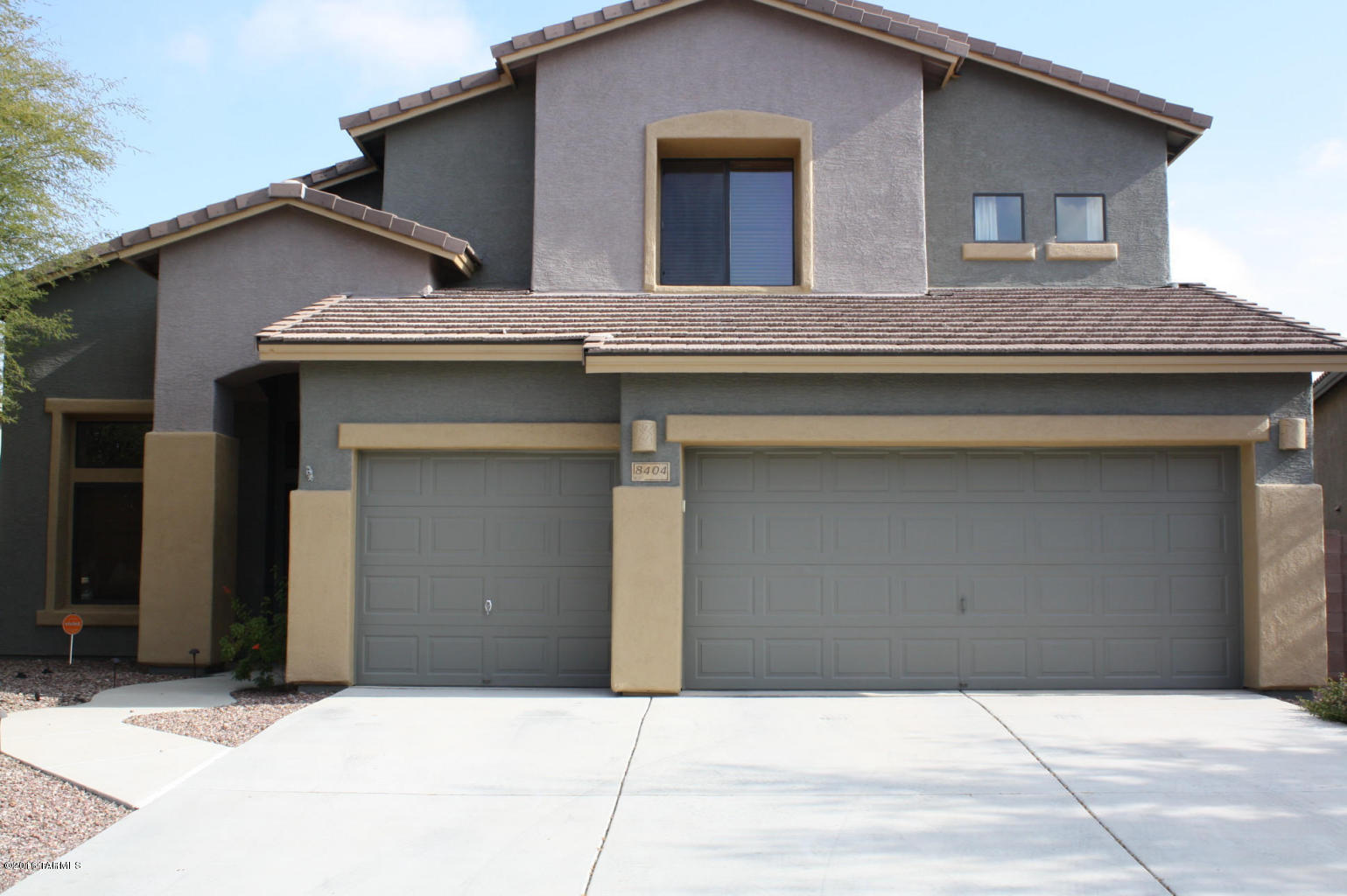 PLEASE DO NOT DISTURB TENANTS! AVAILABLE FOR A APRIL 1 MOVE IN.   Walk into this spacious home with open flowing floorplan. Lots of Clerestory Windows that let in Natural Light.Wood laminate floors in living,dining and great room. Tile in kitchen and baths, carpet in loft and bedrooms. Master bedroom is downstairs and is very spacious. Three good sized bedroom upstairs plus a LARGE loft. All bathroom vanities are EXECUTIVE Height.  Watch the Hot Air Balloons float by the windows and enjoy the VIEW of Sombrero Peak.  Perfect yard for entertaining with built in BBQ and seating area.  Grass area complete with sprinkler system, extra long covered patio.  Call agent for viewing.