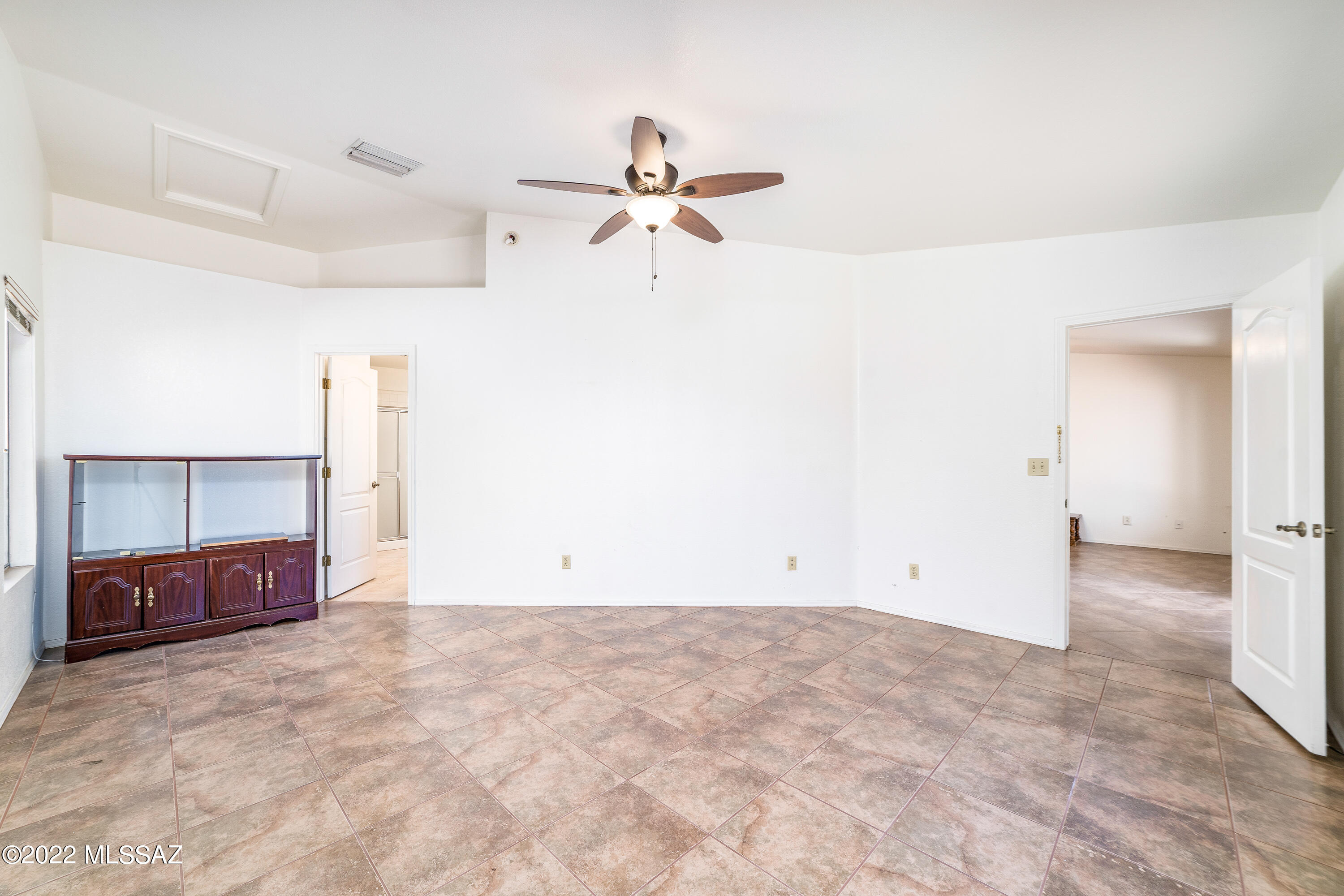 Linda Vista Terrace(1-102) - Residential