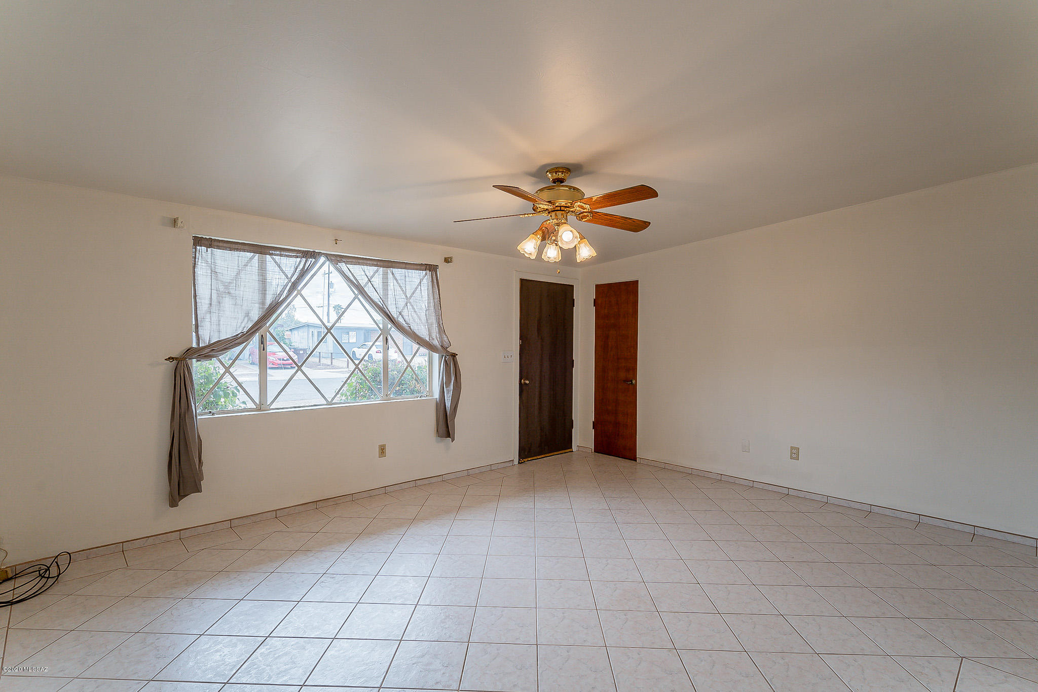 La Cholla - Residential