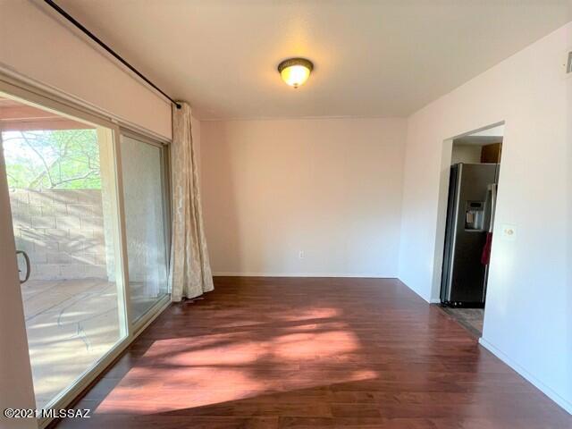 Las Lomitas (1) - Residential Lease