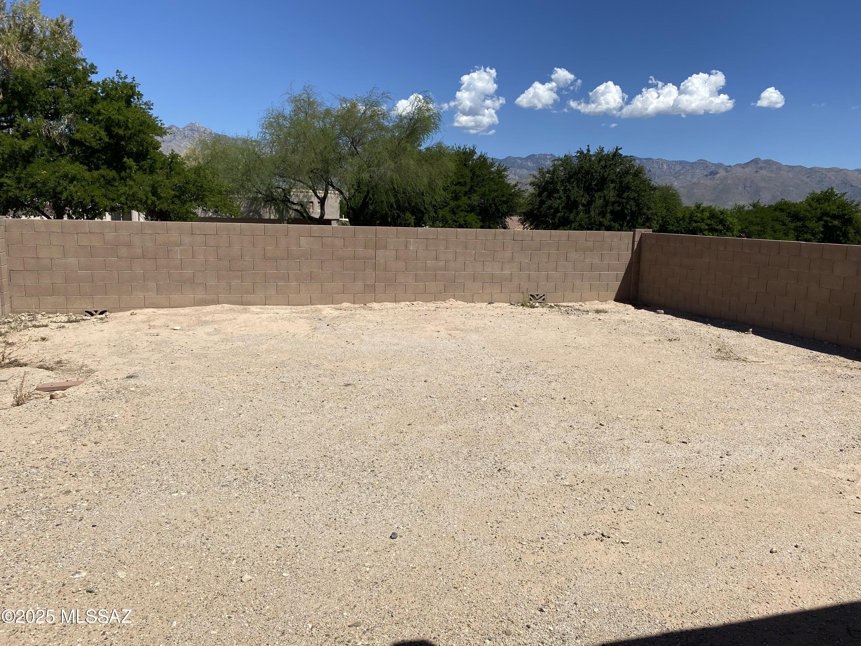 Rancho Esperero (1-343) - Residential