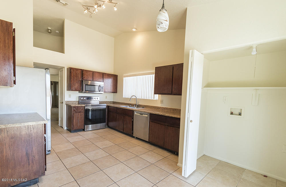 Presidio Hills (1-182) - Residential Lease