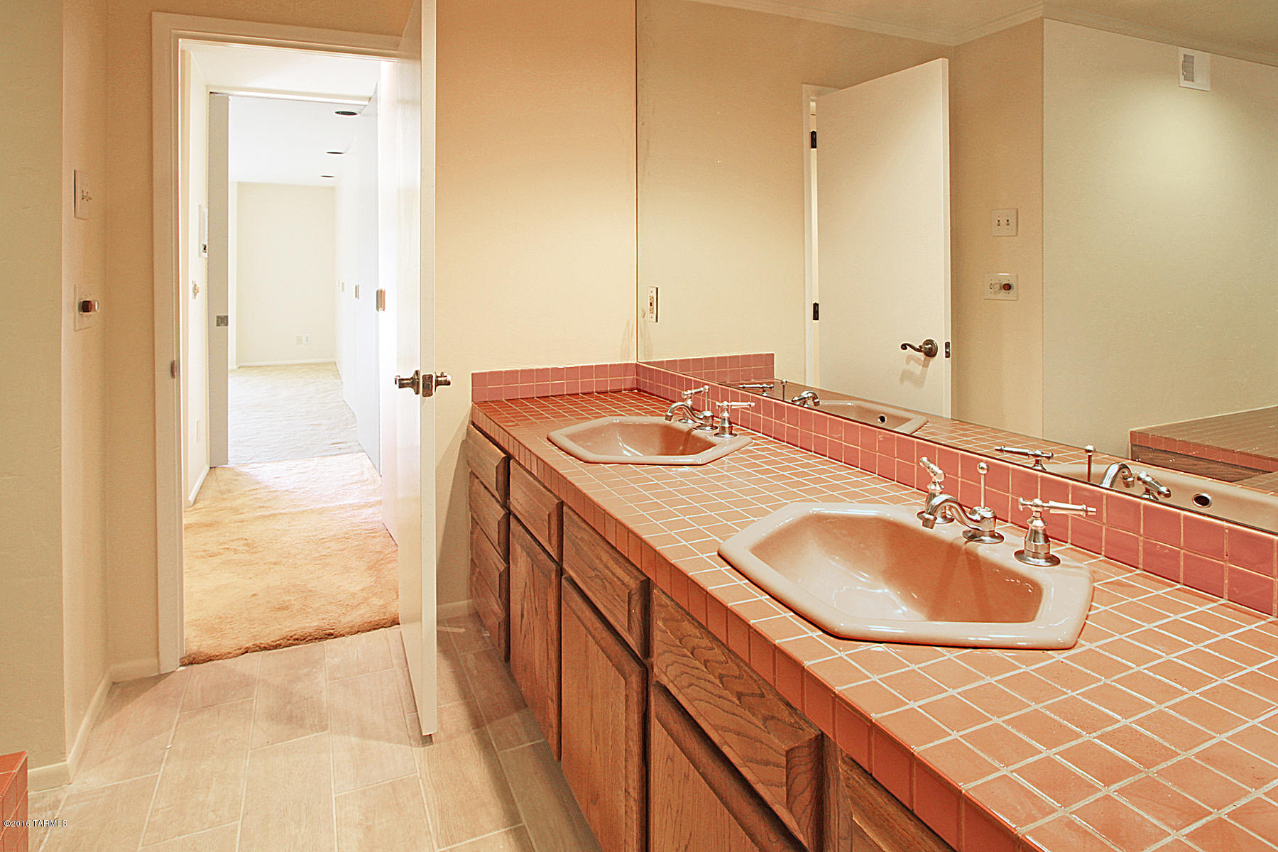 Casas Del Oro Norte (89-130) - Residential