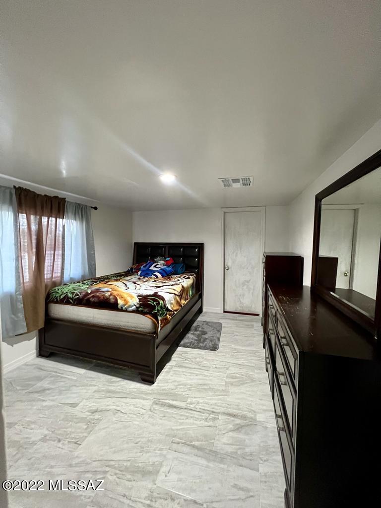 Los Ranchitos Number 8 - Residential
