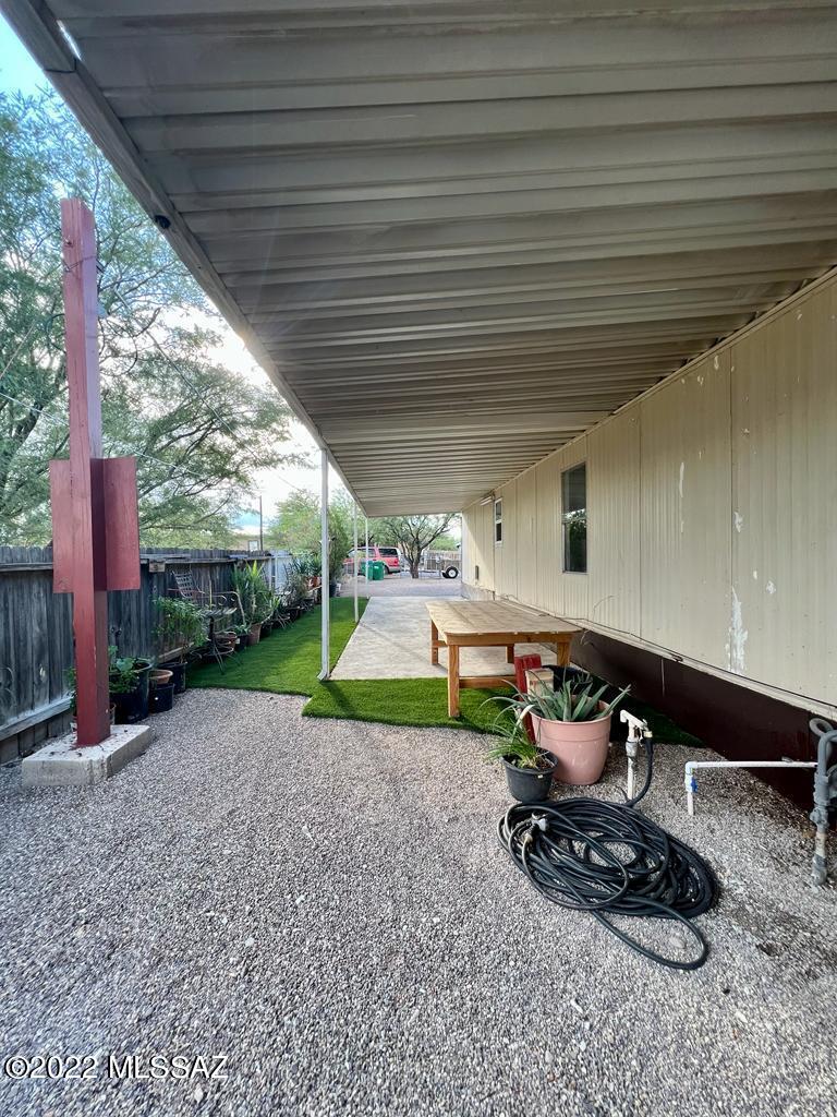 Los Ranchitos Number 8 - Residential