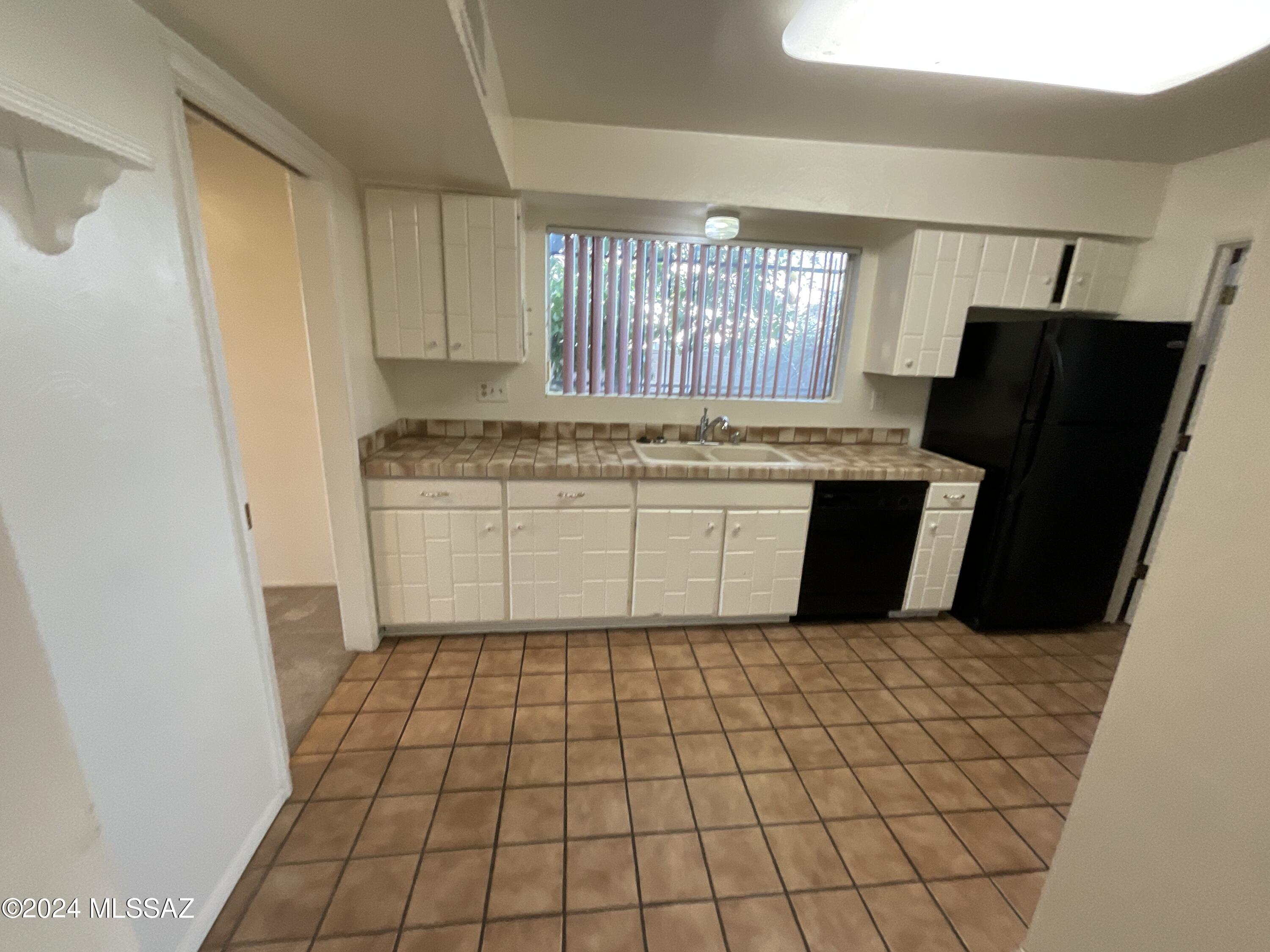 Rolling Hills NO. 3 - Residential Lease