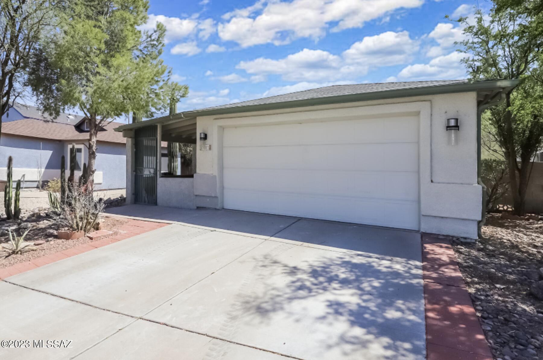 Mountain Manor View - Residential Lease