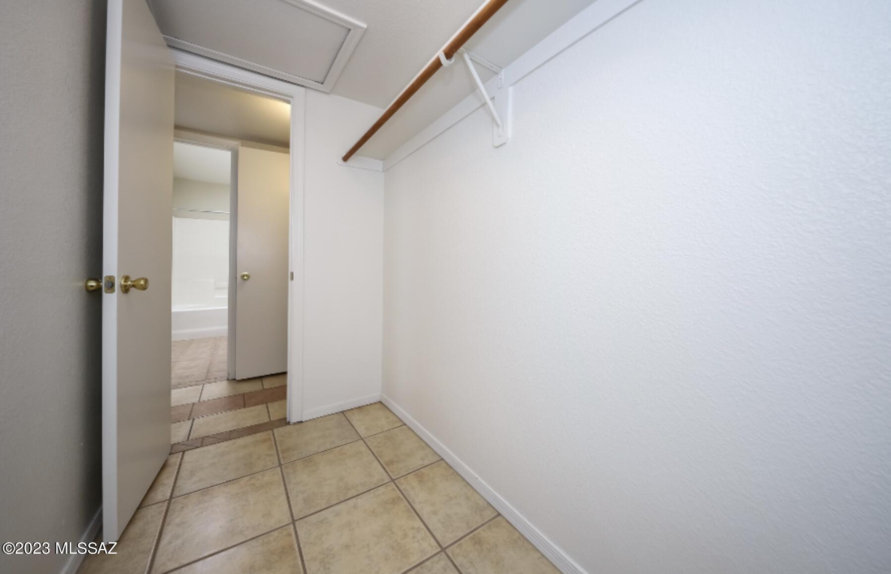 Mountain Manor View - Residential Lease