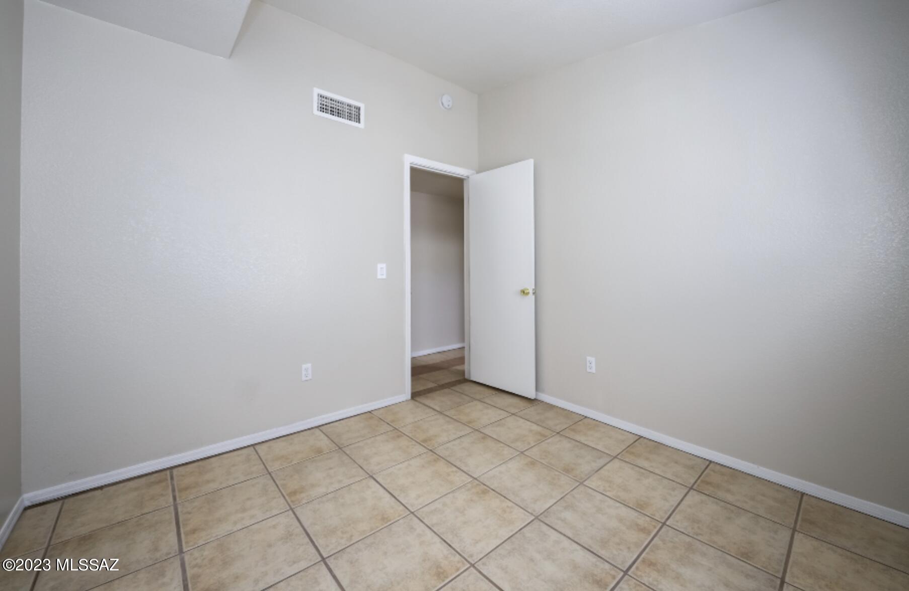 Mountain Manor View - Residential Lease