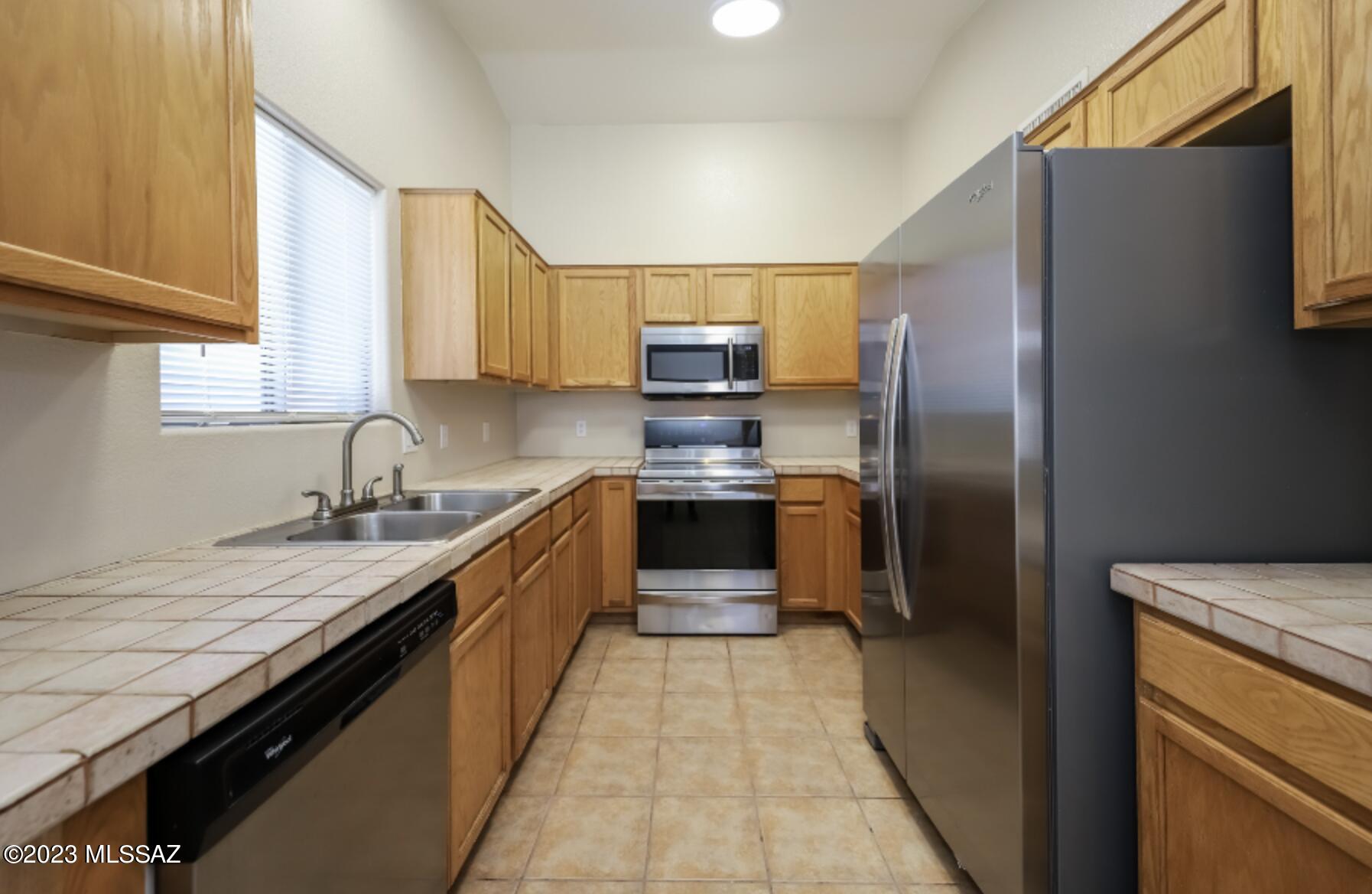 Mountain Manor View - Residential Lease