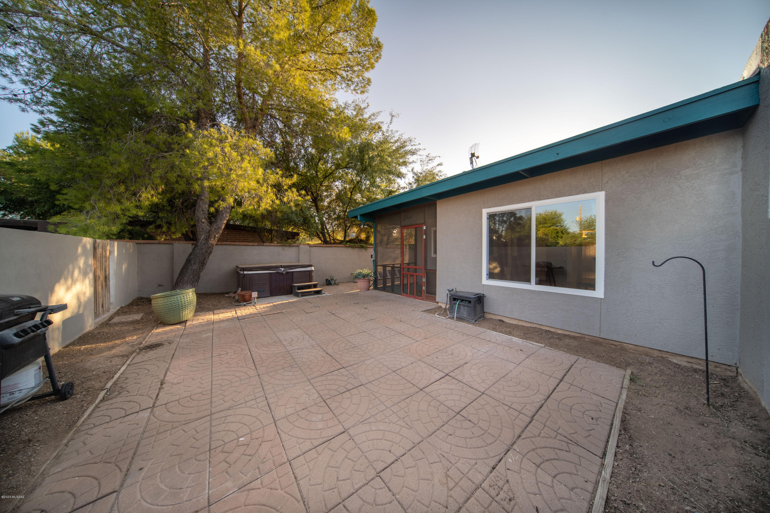 Cloverleaf Townhouses (1-63) - Residential