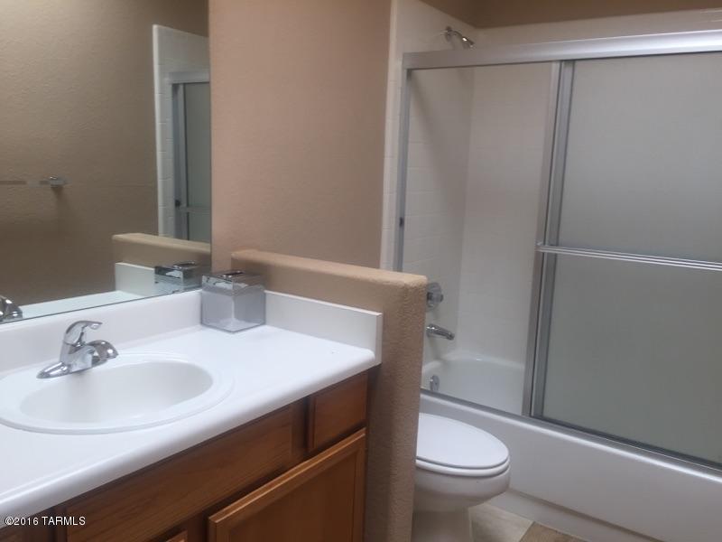 La Cholla Hills(1-313) - Residential Lease