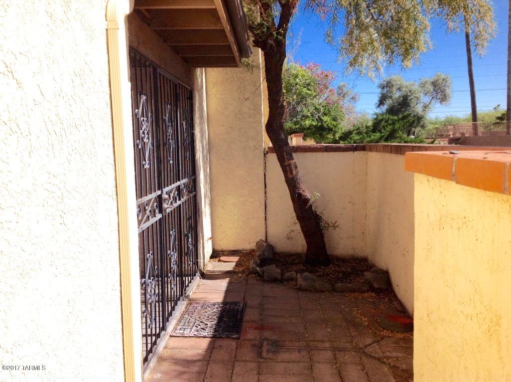 Casitas De Palo Santo (1-225) - Residential