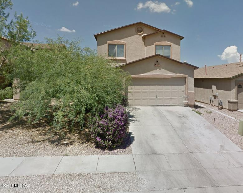 Enjoy nice quiet home in a pleasant neighborhood.