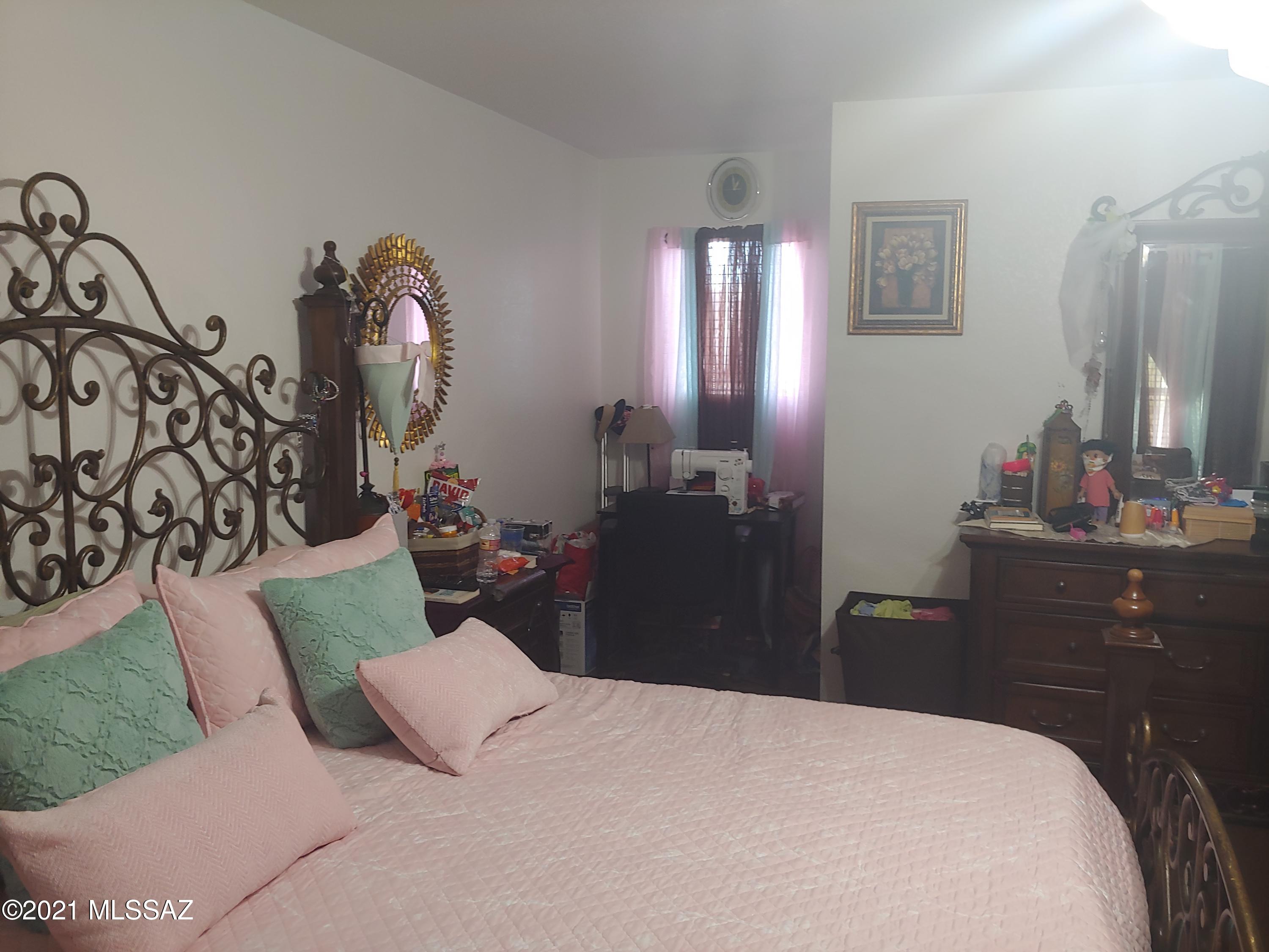Arroyo Vista (1-166) - Residential