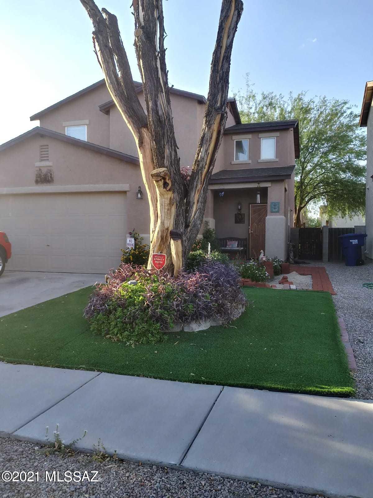 Beautifully updated home inside and out. Enter home to large open greatroom with fireplace in living room, dining area, large kitchen with breakfast bar. Home boasts large kitchen with SS appliances, granite and upgraded and extra cabinets. Walk upstairs with plush carpet to 3 bedrooms and large bathroom with granite vanity. Nicely landscaped front and back yard. Roof is approx 6 month old, and AC approx 1 yr old. Newer appliances. Upgraded kitchen and bathrooms. Move in ready!