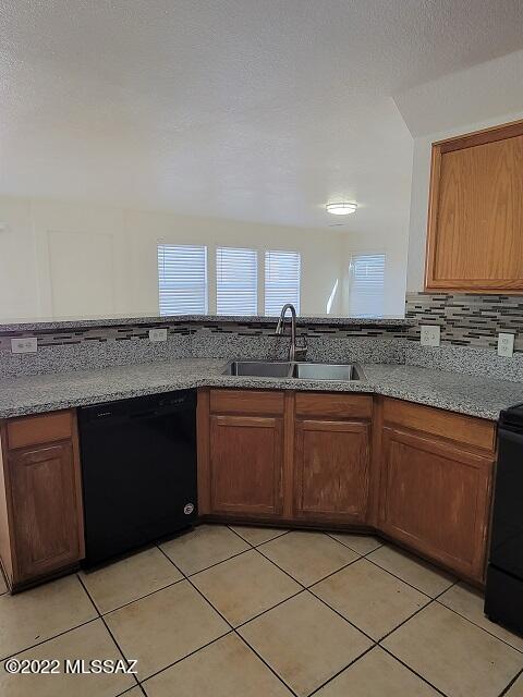 Pantano Ridge (1-123) - Residential Lease