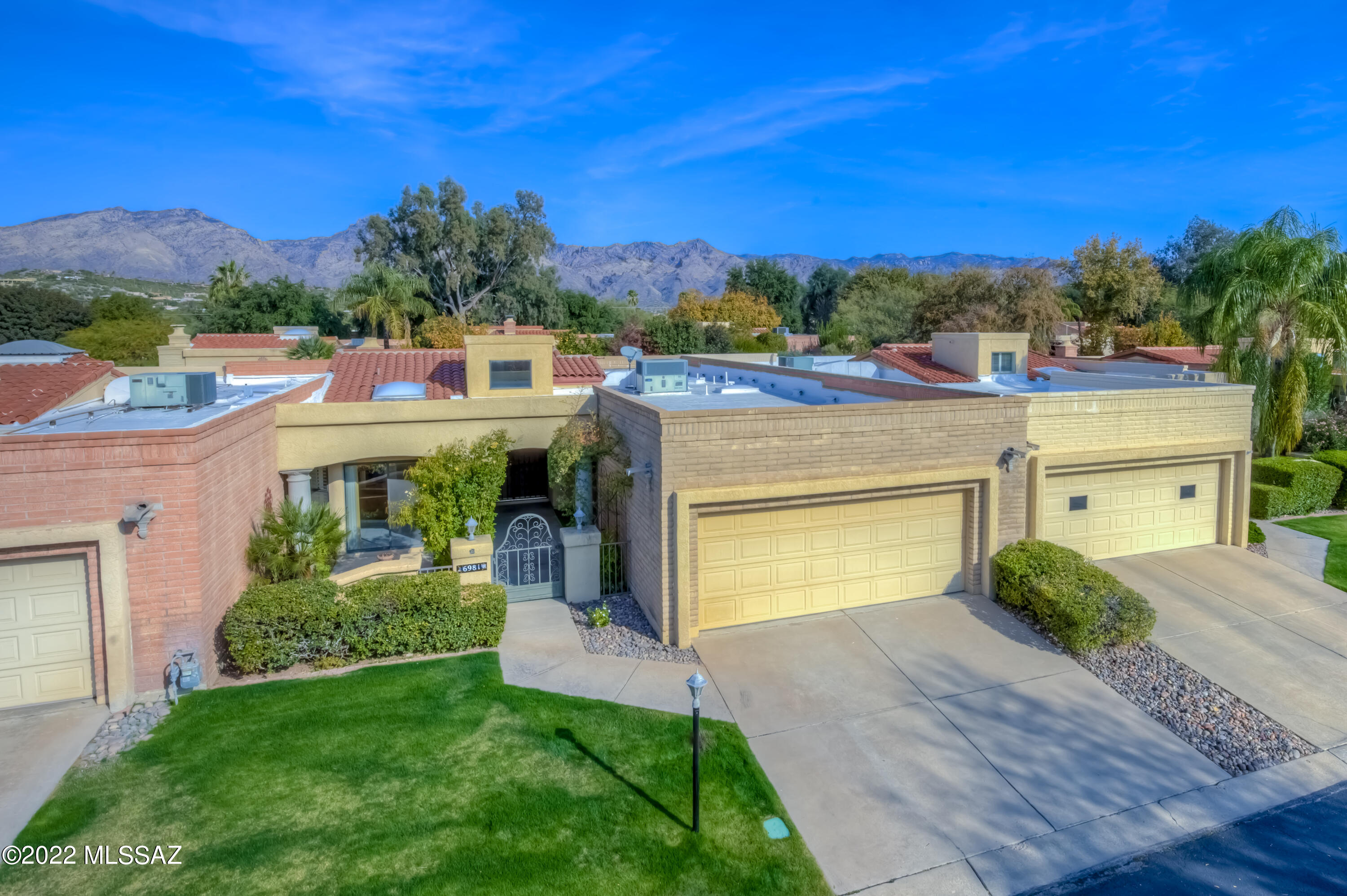 Riverbend - Sabino Canyon Road  (1-97) - Residential