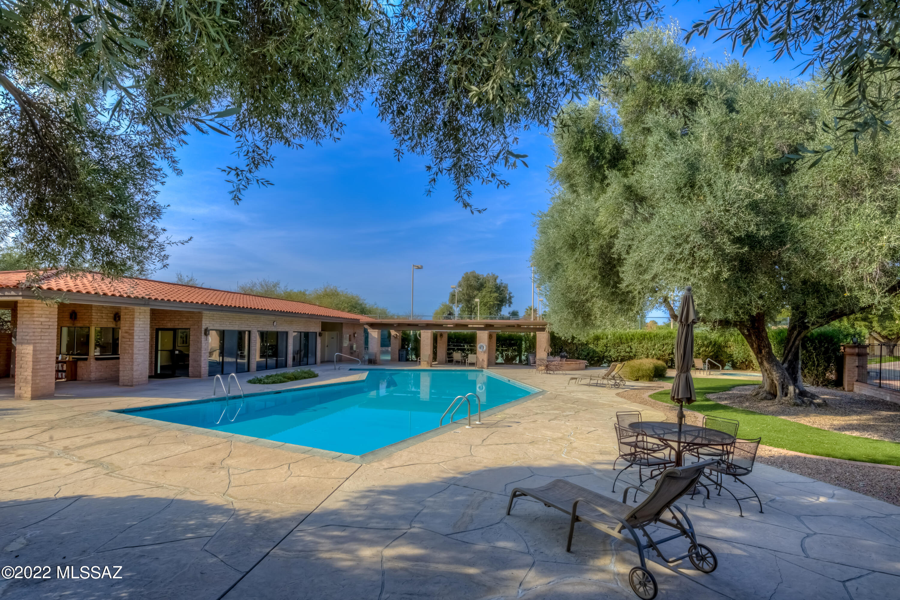 Riverbend - Sabino Canyon Road  (1-97) - Residential