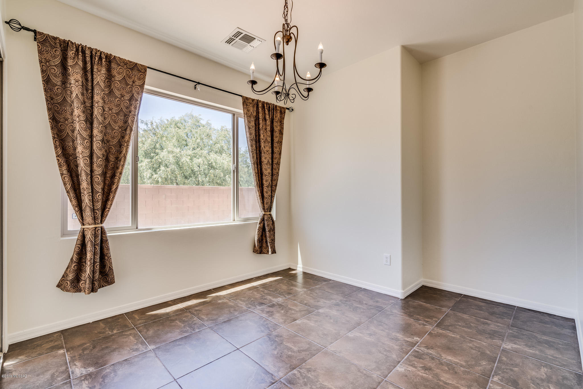 Presidio De Cancion (1-200) - Residential