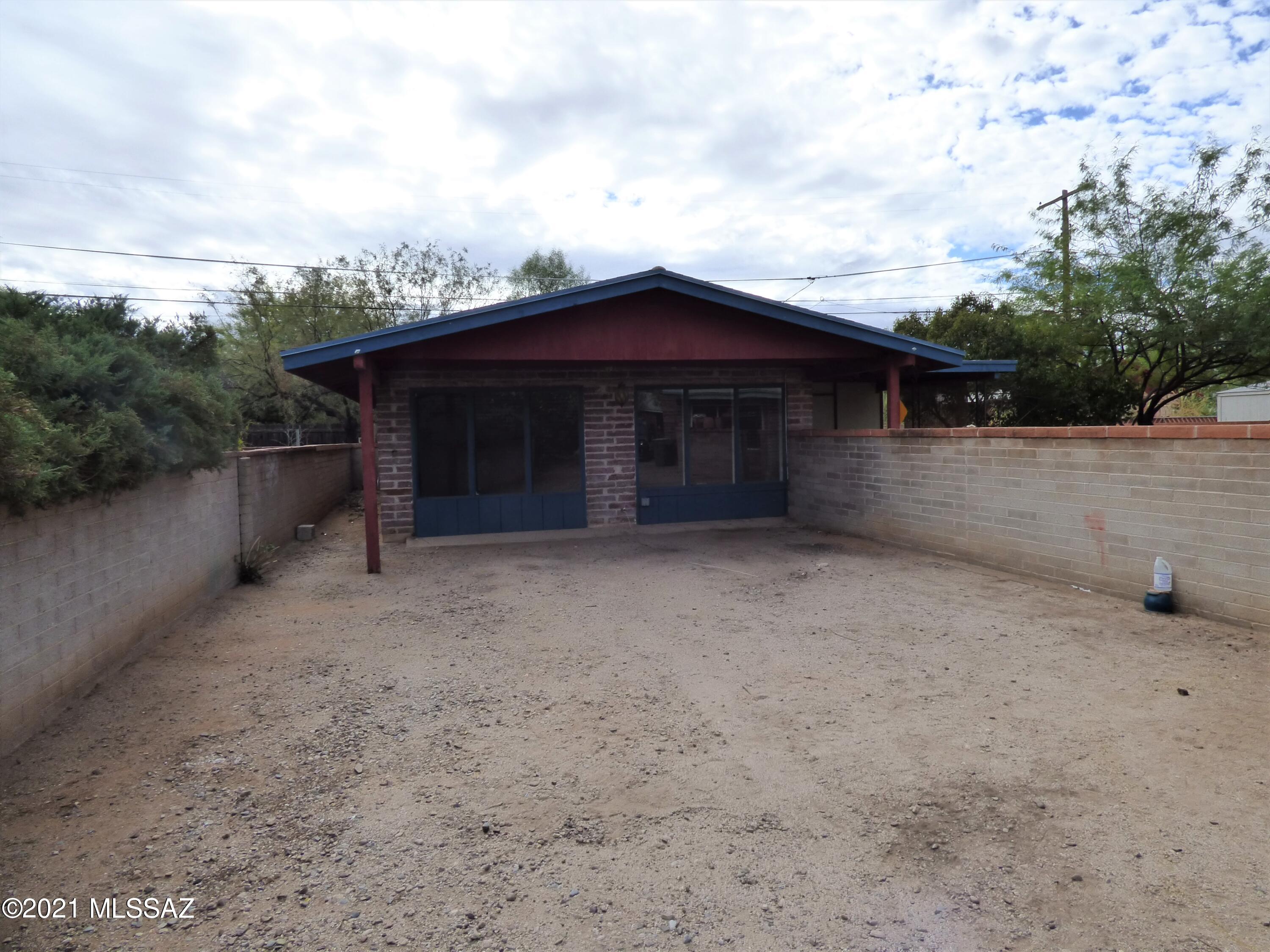 .FRONT HOUSE IS RENTED. GUEST HOUSE STILL NEEDS RENTING. CHECK OUT THE PICTURES