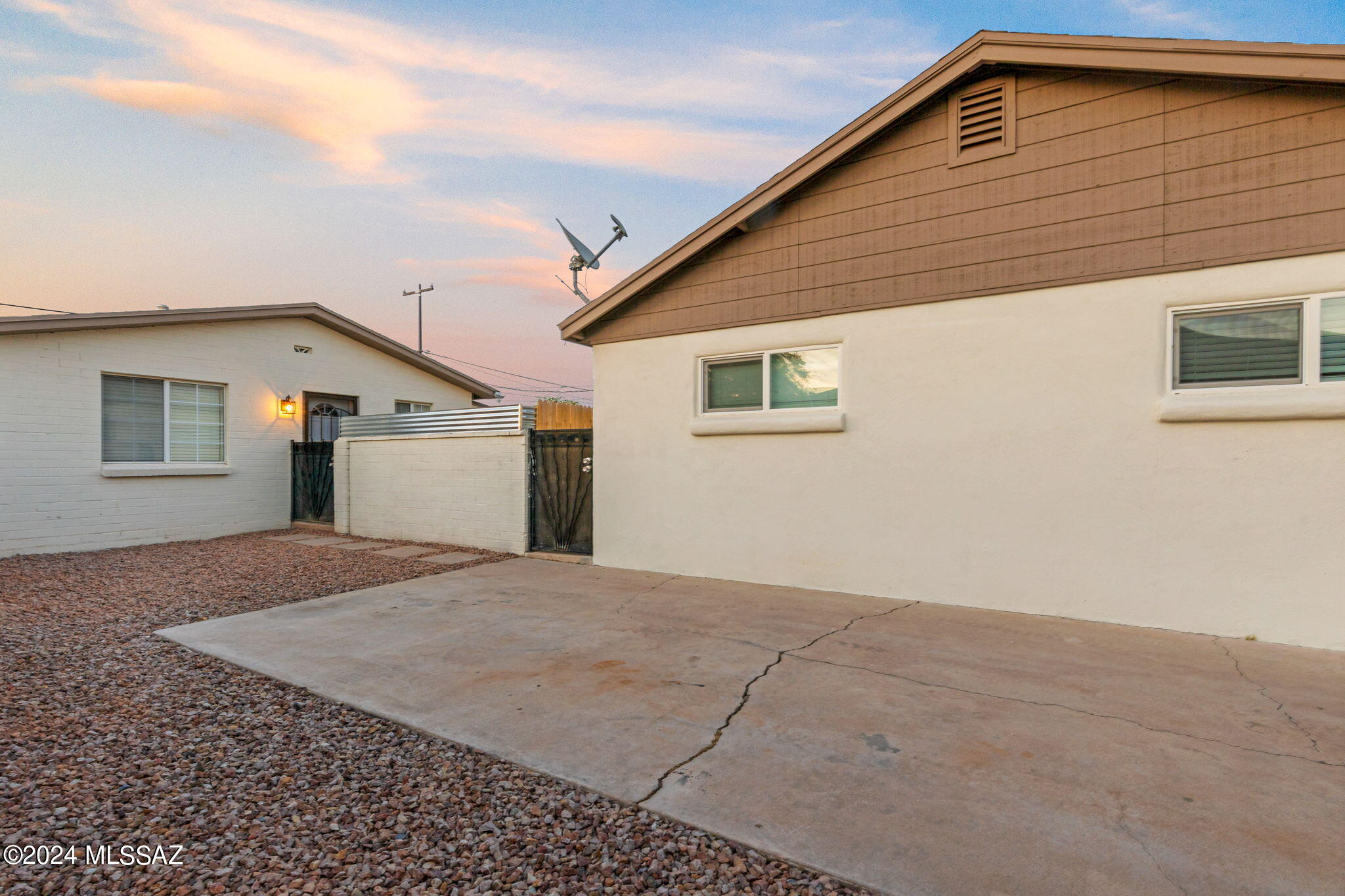 Mission Manor NO. 7 - Residential