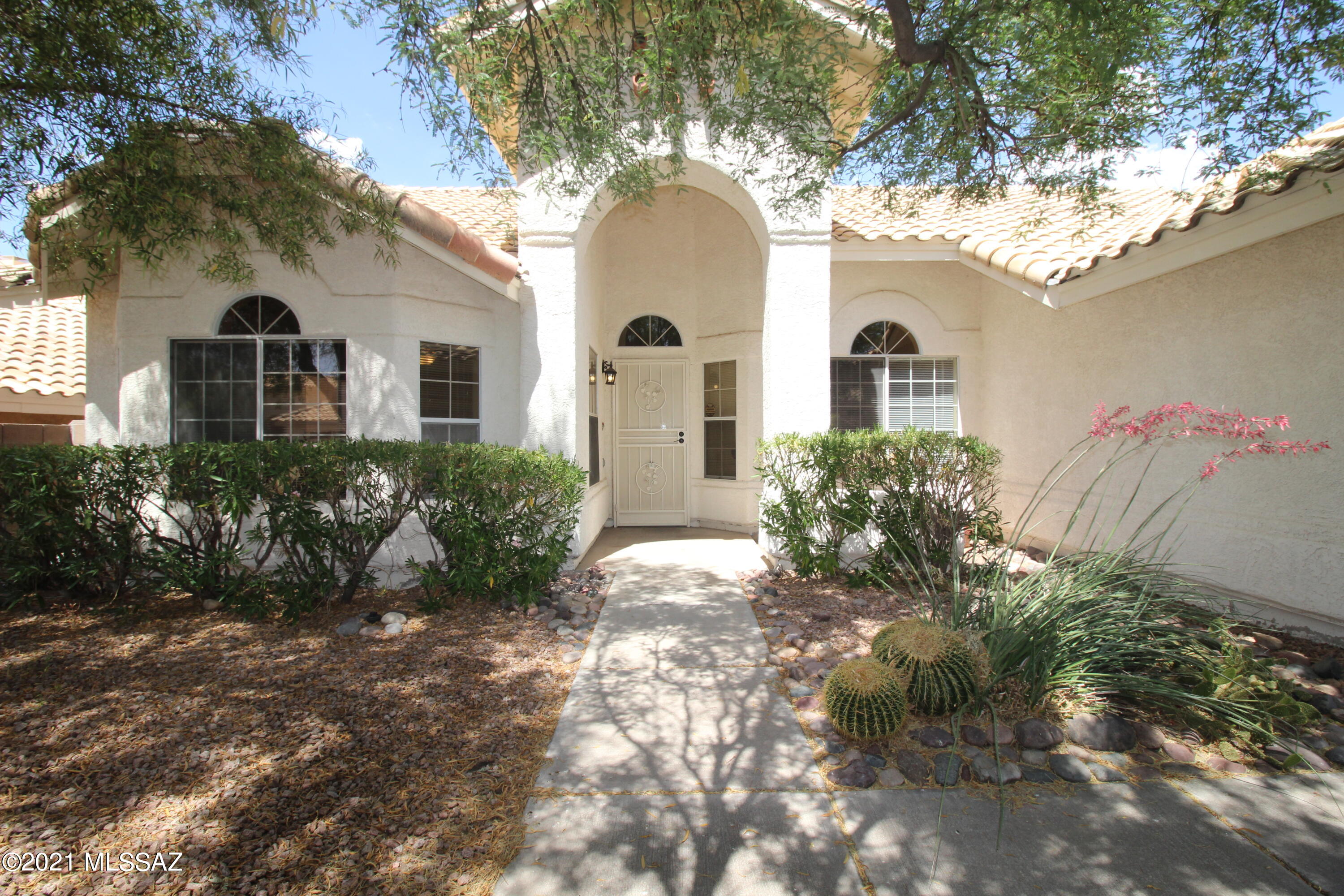 This 4 bedroom, 2 bathroom in located in the desirable Oro Valley. 2,311 sqft, large and spacious home with 2 living spaces and a large den! Hard flooring and carpet throughout. Separate dining area flows into the kitchen and family room. Laundry room has built in cabinets and includes the full size washer and dryer. 2 car garage with extra space. Master bathroom includes soaking tub, 2 sinks with desk between, separate shower and two walk in closets. Covered and enclosed back patio leading to the sparkling pool ready for summer time! This home is available immediately. The rental rate is $2,495.00 per month and the security deposit is $2,595.00. If pets are allowed and approved, there is a $25.00 monthly pet fee per pet, plus a $150 non-refundable pet fee, per pet. Pets are subject to owner approval. 2 pets ok.

Our residents are automatically enrolled in our Resident Benefit Package. The cost of this program is $29 per month. For more information regarding this program, please go to www.bluefoxproperties.com to the For Residents tab on the banner and click on the Resident Benefit Package on the drop down menu.

Every adult age 18 and over must complete an application. The application fee is $55 per adult. The application process includes credit, criminal, previous rental history, employment and income verification.

Our minimum rental requirements include the following:
1.The applicants' household verifiable gross monthly income must be 3 times the rental rate. If you are concerned about insufficient income, you may be able to address this concern by adding a cosigner or offering additional security deposit. Contact us for details.
2.All our homes are offered as non-smoking. No smoking is allowed on the premises, inside or outside the home.
3.Reasonable credit. If you are concerned about challenged credit, you may be able to address this concern by adding a cosigner or offering additional security deposit. Contact us for details.
4.We do not accept Section 8.
5.Applicant to provide proof that debts to previous landlords have been satisfied. An eviction can be grounds for denial.
6.No felonies for the past 10 years related to property damage, illegal substance manufacturing or distribution, or assault. Other criminal activity may be grounds for denial.
7.All pets are subject to approval.
8.No bankruptcies that have not already been discharged.
9. All current or pending collection accounts owed to any utility companies must be paid in full, with no exception and must provide a receipt from the collection agency or utility company stating the collection fee has been paid or settled.
10. You must fill out an application on www.bluefoxproperties.com. Applications submitted through any other site will not be accepted and Blue Fox will not be responsible for any refunds.

Blue Fox Properties is an Equal Opportunity Housing provider. We are also licensed REALTORS.