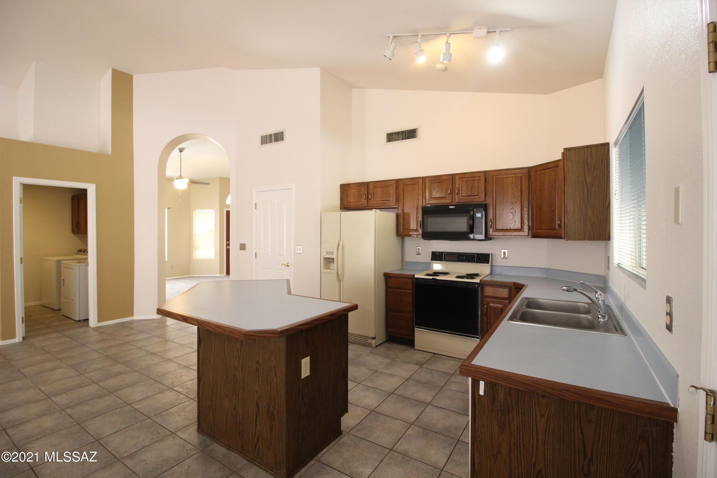 Canada Heights(1-68) - Residential Lease